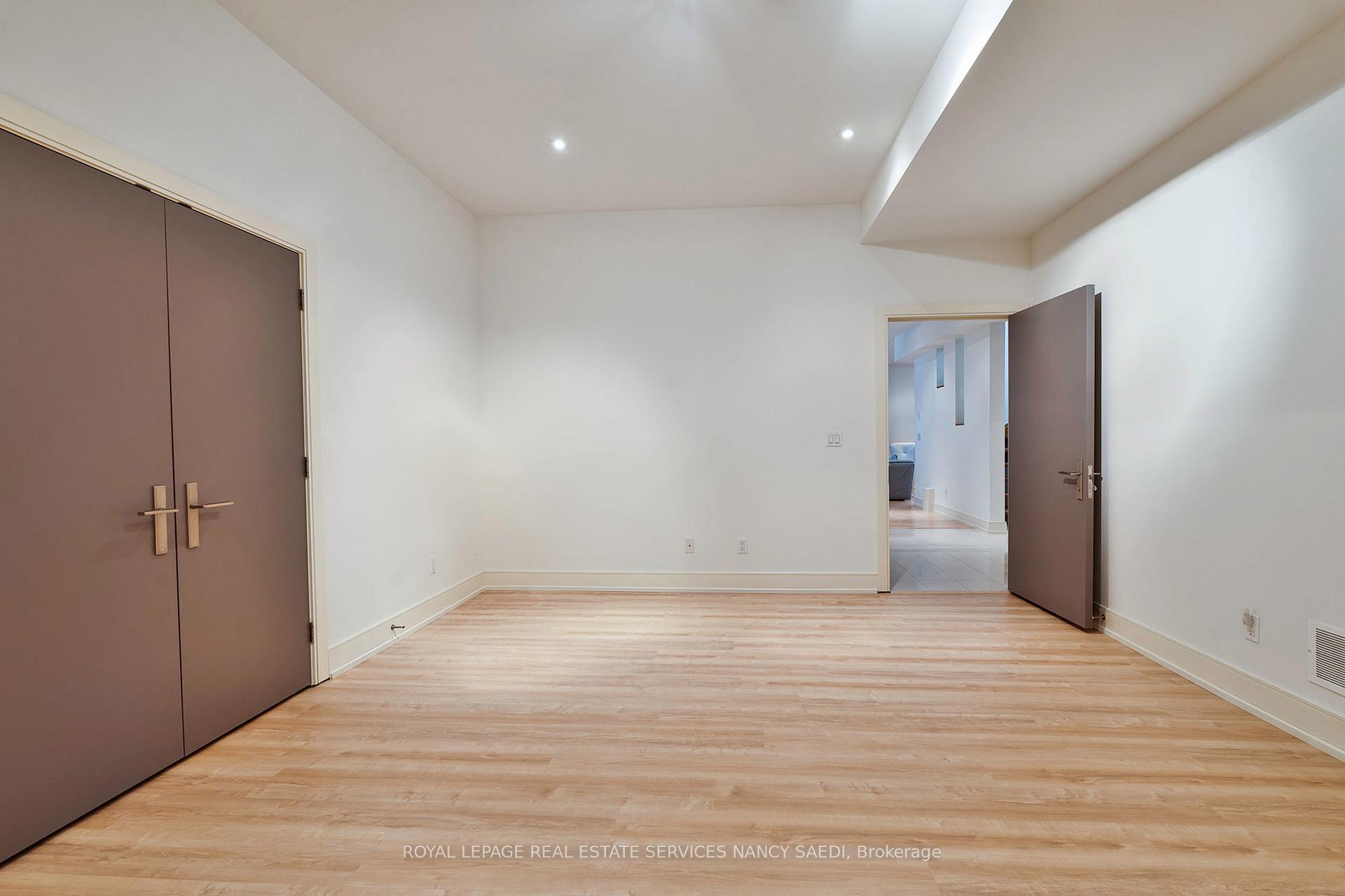 12 York Rd, Toronto, ON M2L1H5 | 4 Bedroom 5 Bathroom Detached House | Image 35