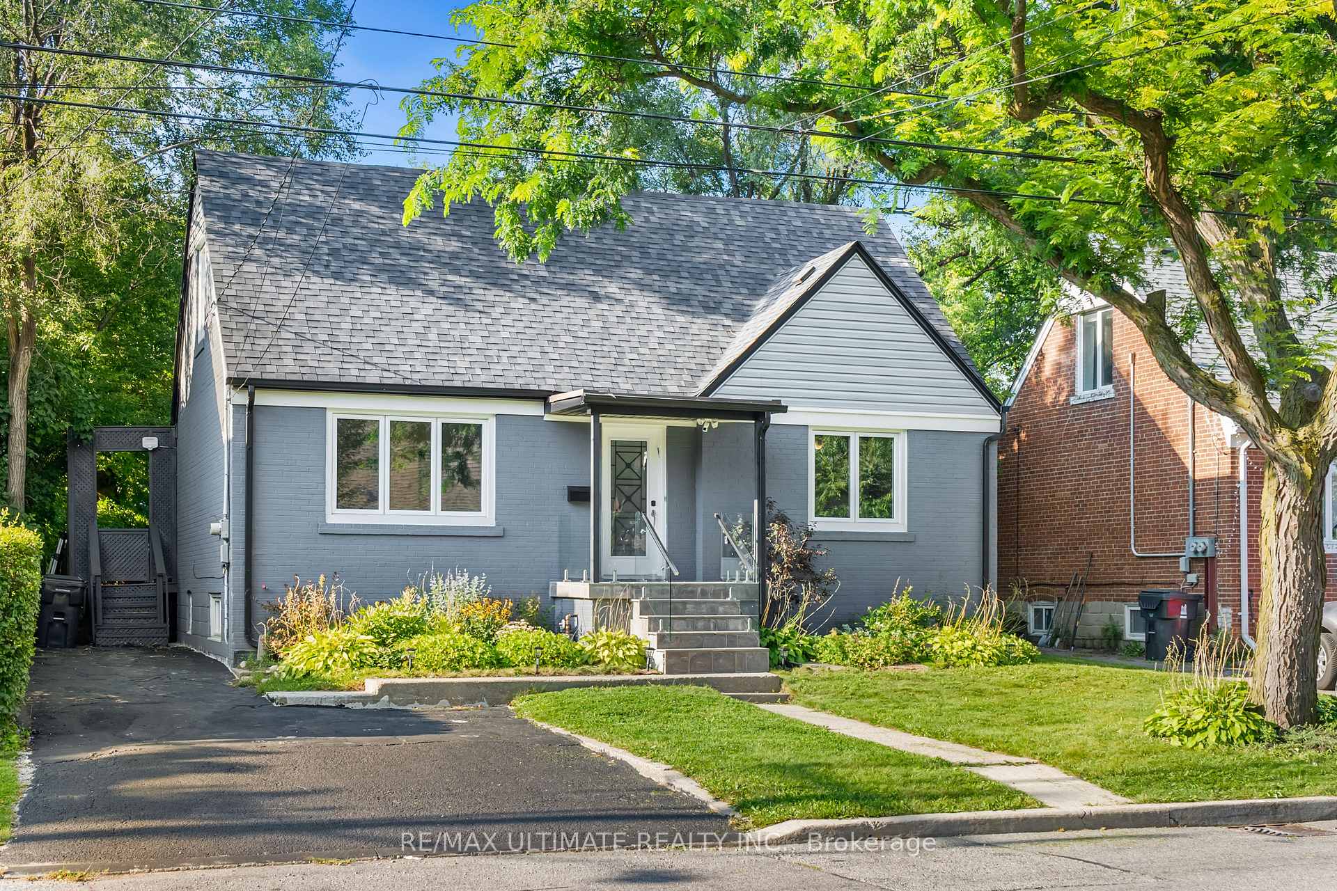 218 Bogert Ave, Toronto, ON M2N1L3 | 3 Bedroom 3 Bathroom Detached House | Image 1