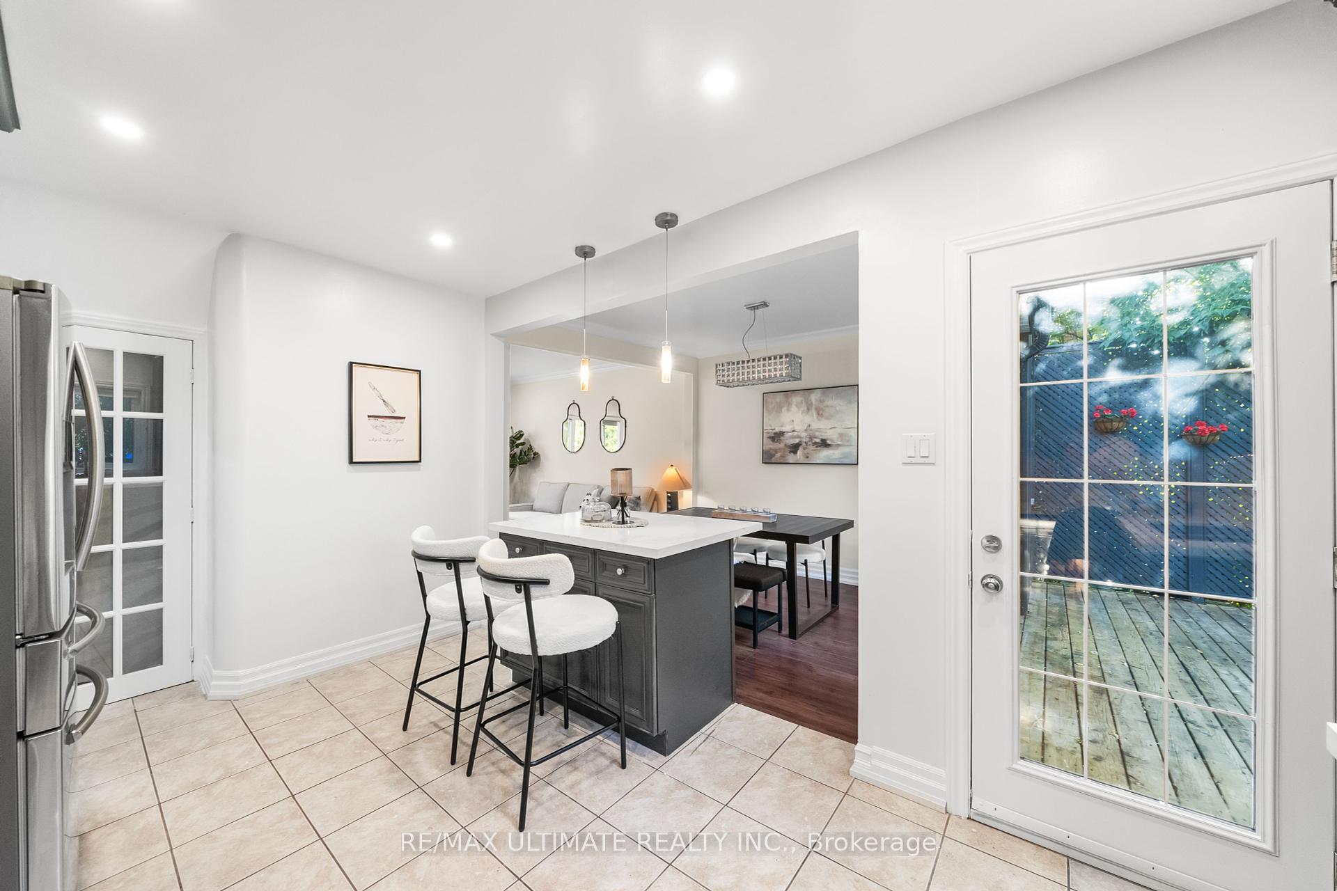 218 Bogert Ave, Toronto, ON M2N1L3 | 3 Bedroom 3 Bathroom Detached House | Image 12