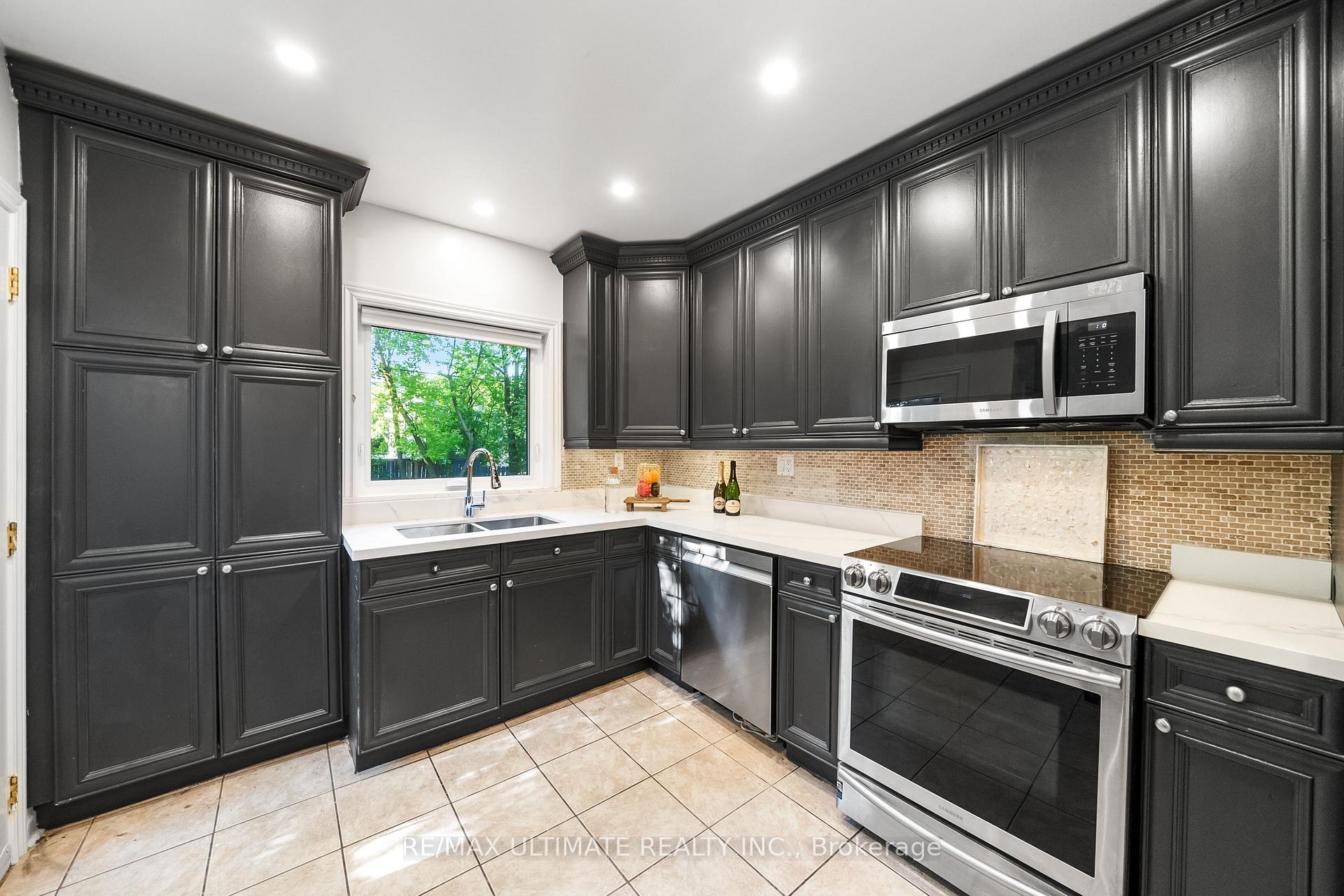 218 Bogert Ave, Toronto, ON M2N1L3 | 3 Bedroom 3 Bathroom Detached House | Image 13
