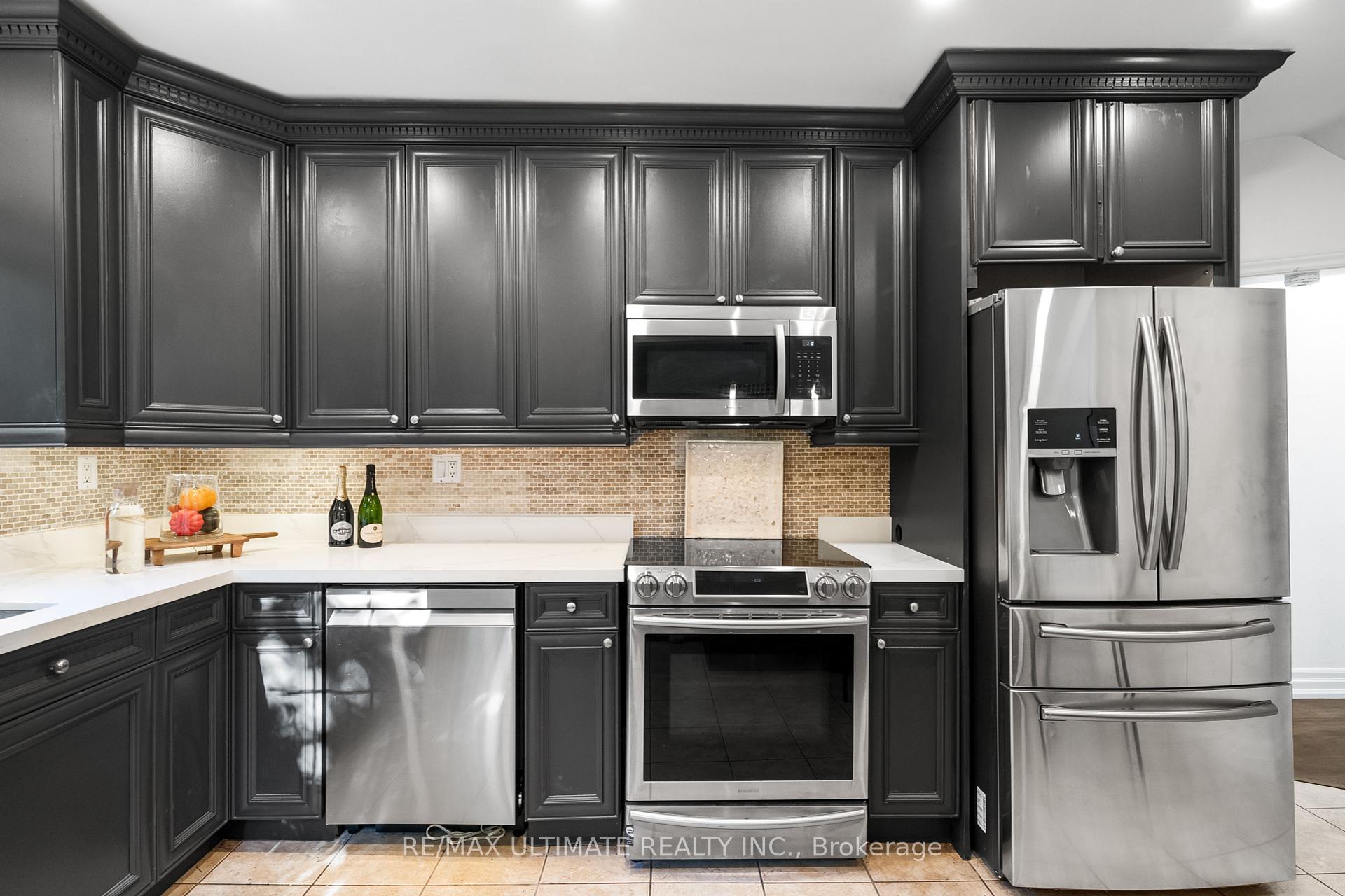 218 Bogert Ave, Toronto, ON M2N1L3 | 3 Bedroom 3 Bathroom Detached House | Image 14