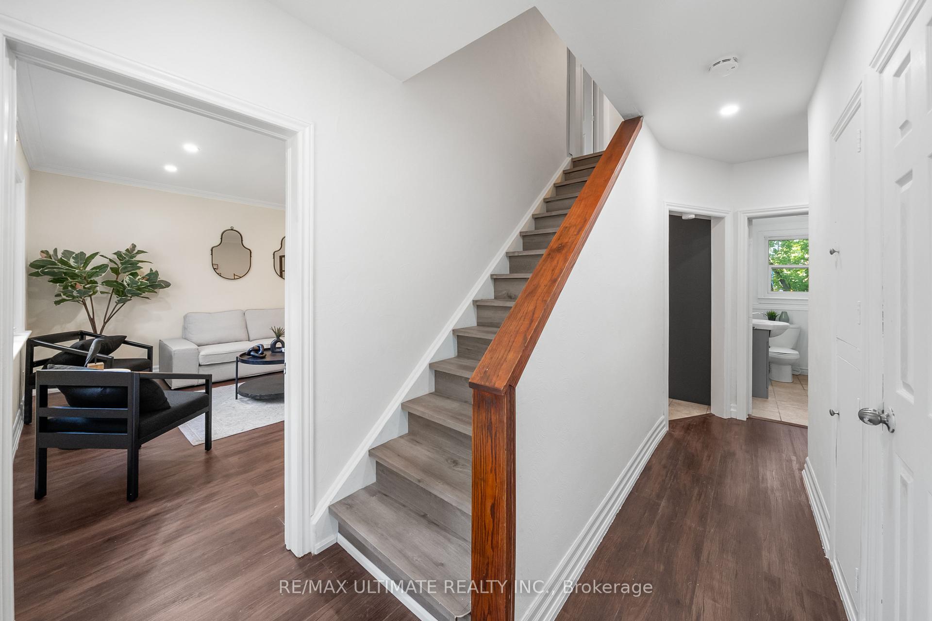 218 Bogert Ave, Toronto, ON M2N1L3 | 3 Bedroom 3 Bathroom Detached House | Image 15