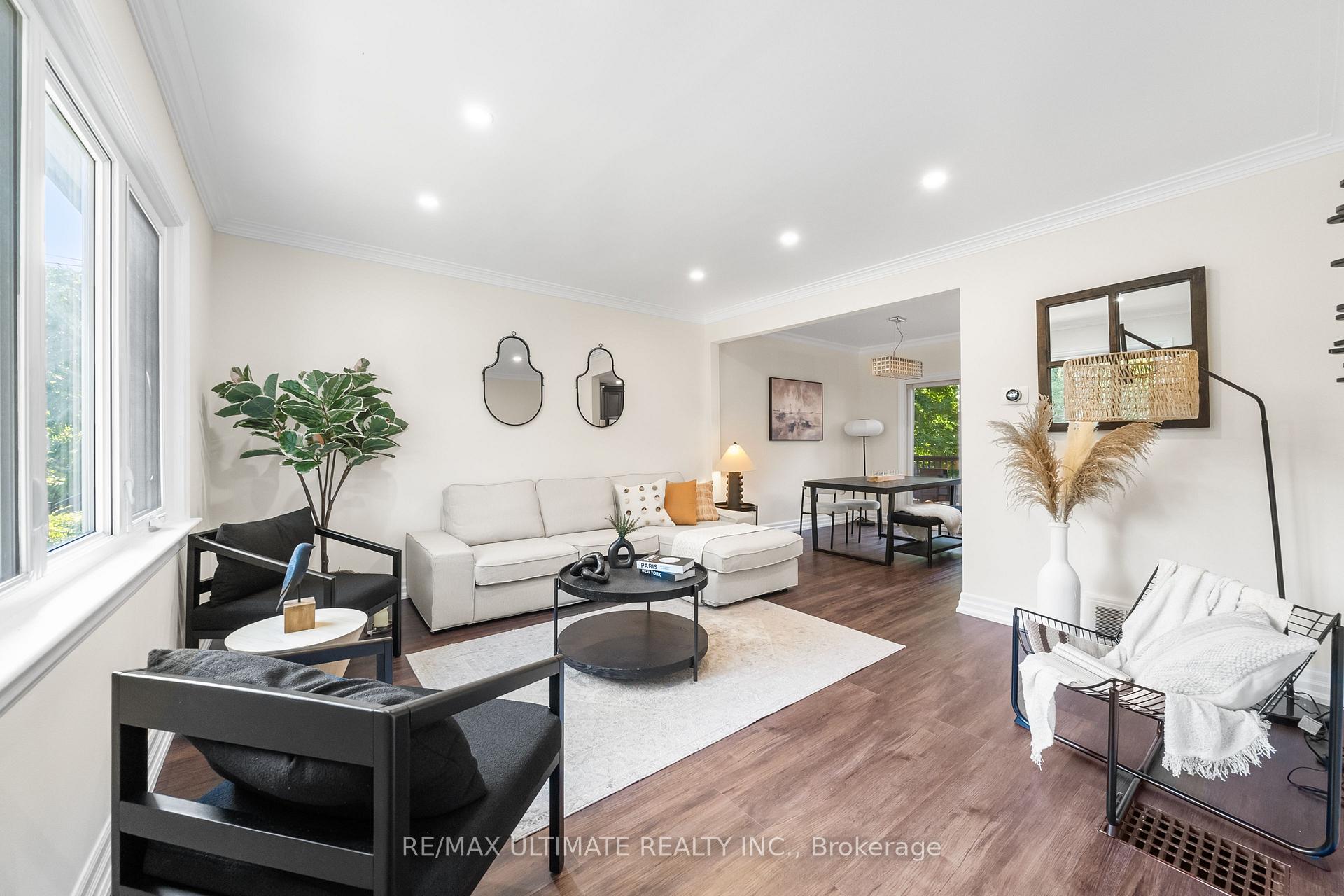 218 Bogert Ave, Toronto, ON M2N1L3 | 3 Bedroom 3 Bathroom Detached House | Image 2