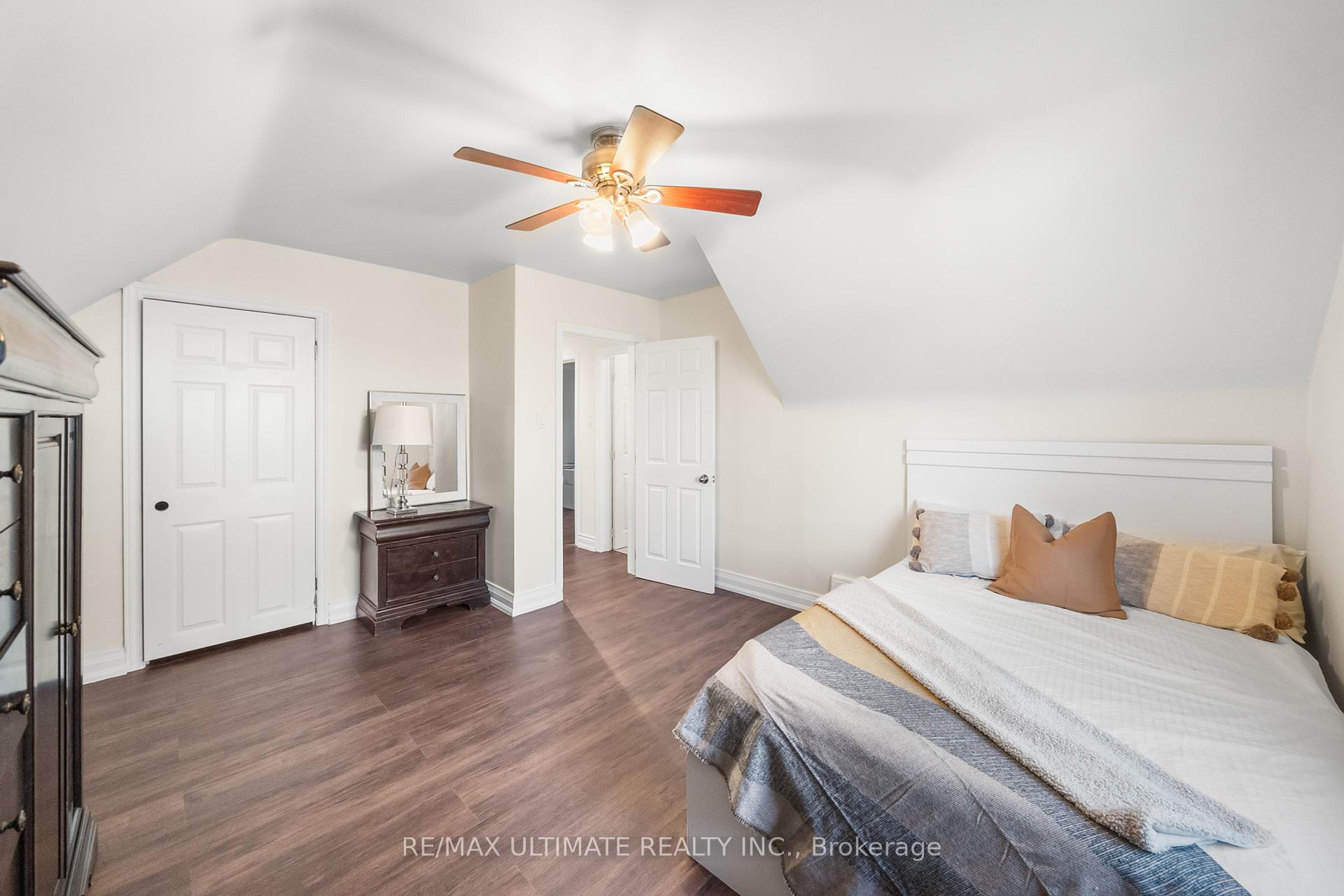218 Bogert Ave, Toronto, ON M2N1L3 | 3 Bedroom 3 Bathroom Detached House | Image 26
