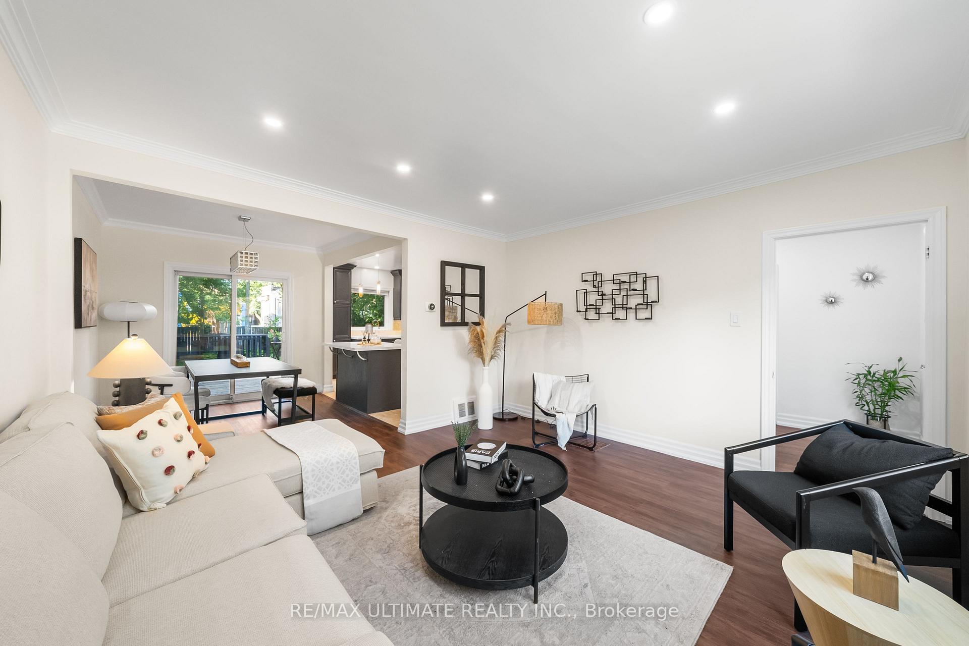 218 Bogert Ave, Toronto, ON M2N1L3 | 3 Bedroom 3 Bathroom Detached House | Image 4