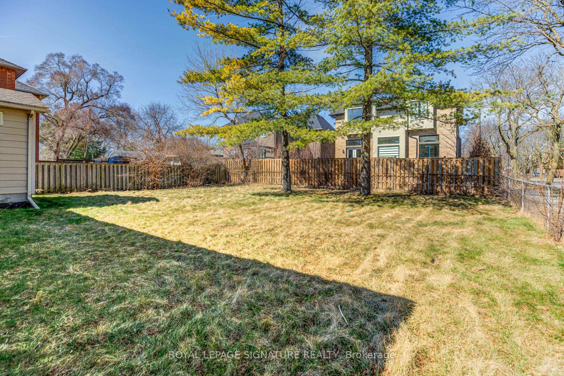 50 Bainbridge Ave, Toronto, ON M3H2K2 | 3 Bedroom 2 Bathroom Detached House | Image 16