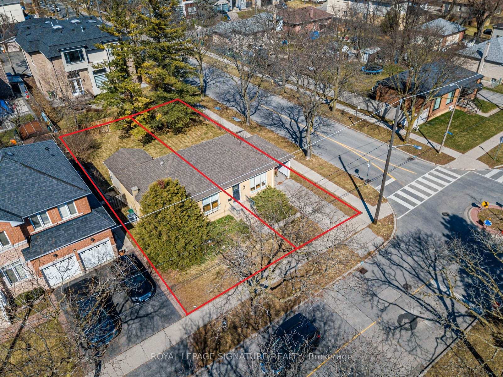 50 Bainbridge Ave, Toronto, ON M3H2K2 | 3 Bedroom 2 Bathroom Detached House | Image 2