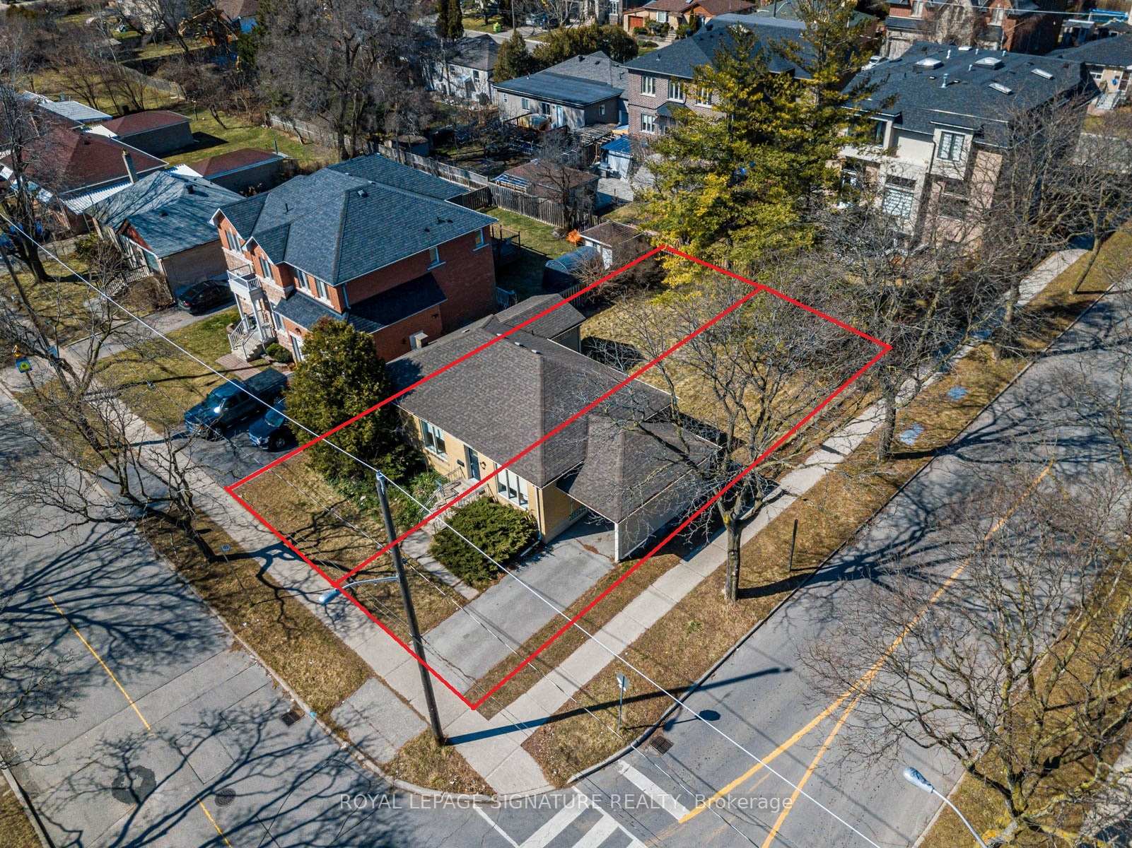 50 Bainbridge Ave, Toronto, ON M3H2K2 | 3 Bedroom 2 Bathroom Detached House | Image 4