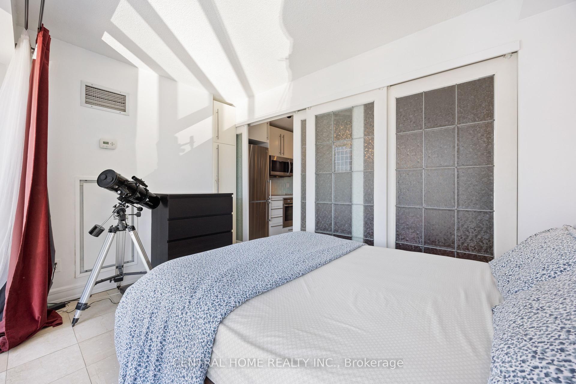 #3809 - 210 Victoria St, Toronto, ON M5B2R3 | 1 Bedroom 1 Bathroom Condo Apt | Image 18