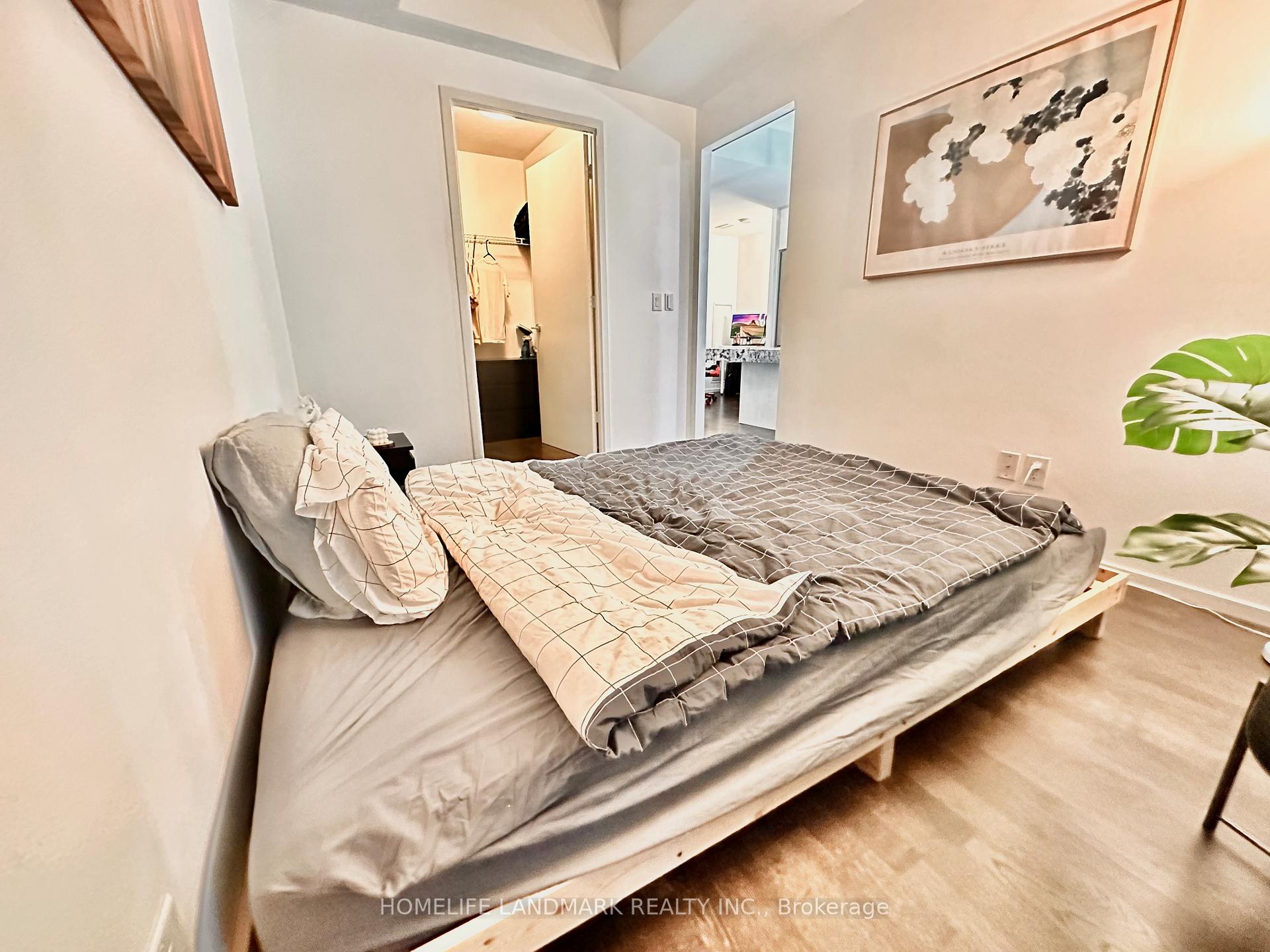 #617 - 101 Charles St E, Toronto, ON M4Y1V2 | 1 Bedroom 1 Bathroom Condo Apt | Image 4