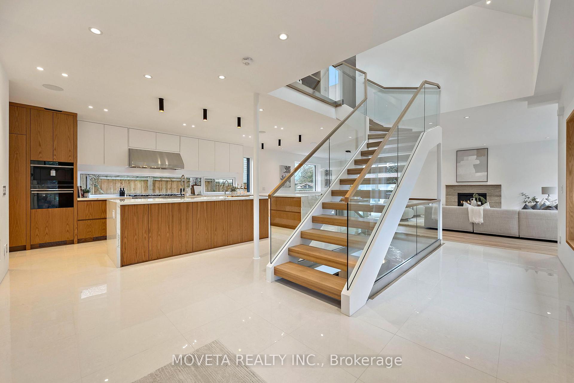 2 Addison Cres, Toronto, ON M3B1K8 | 4 Bedroom 6 Bathroom Detached House | Image 1