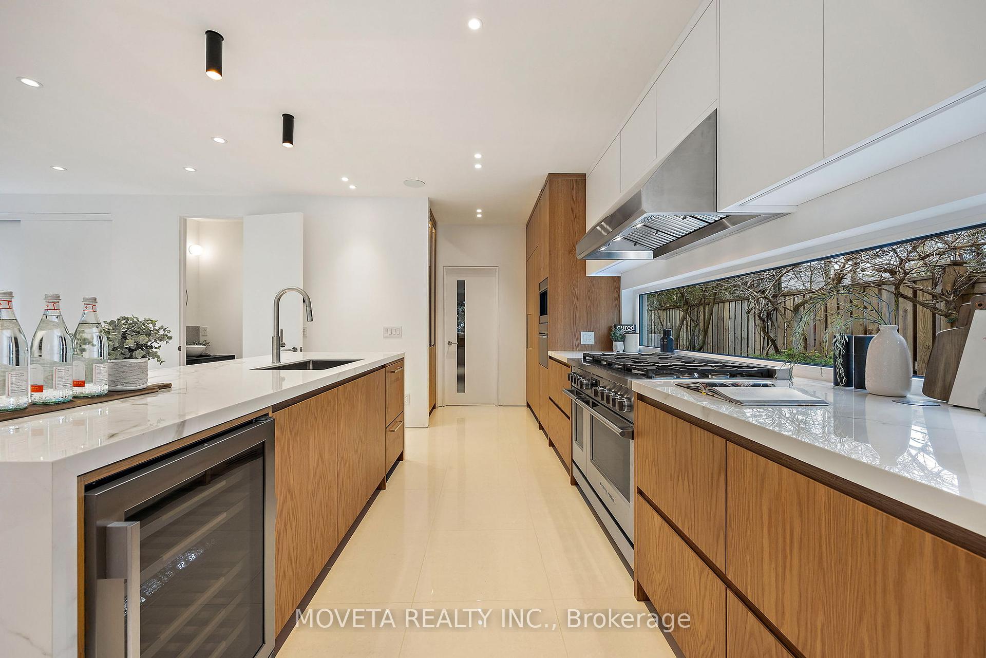 2 Addison Cres, Toronto, ON M3B1K8 | 4 Bedroom 6 Bathroom Detached House | Image 11