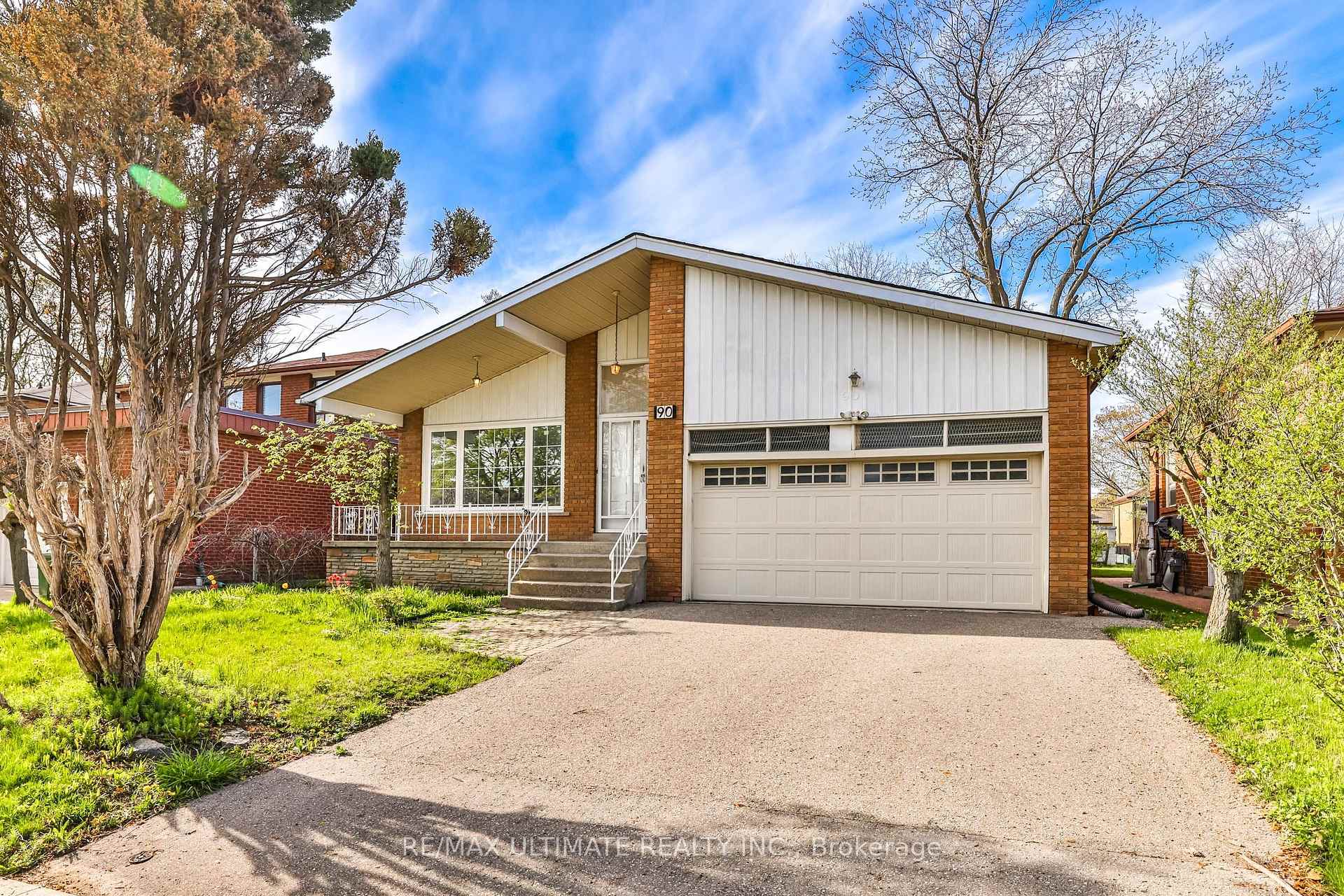 90 Charlton Blvd, Toronto, ON M2M1C1 | 4 Bedroom 4 Bathroom Detached House | Image 1