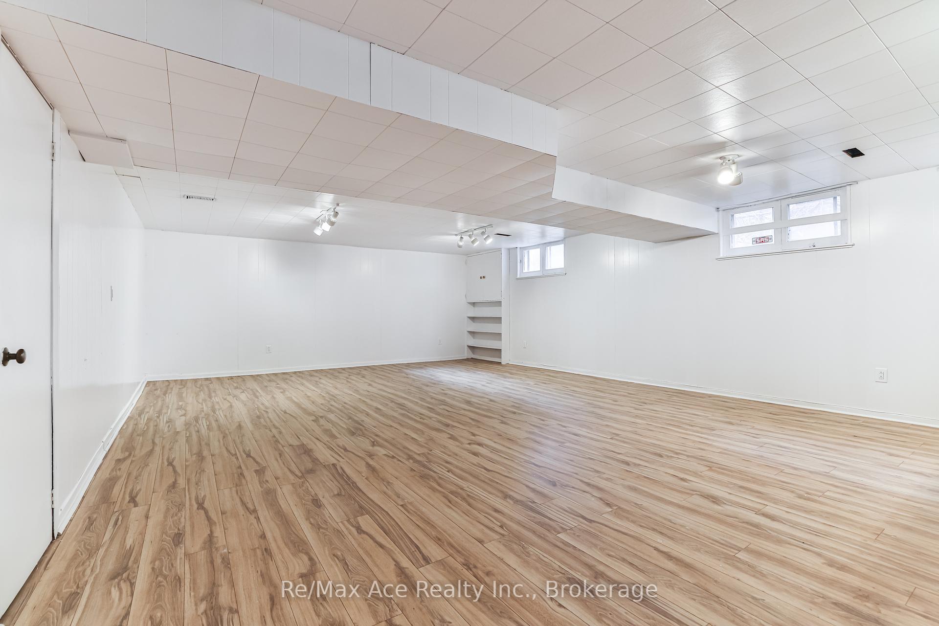 90 Charlton Blvd, Toronto, ON M2M1C1 | 4 Bedroom 4 Bathroom Detached House | Image 19