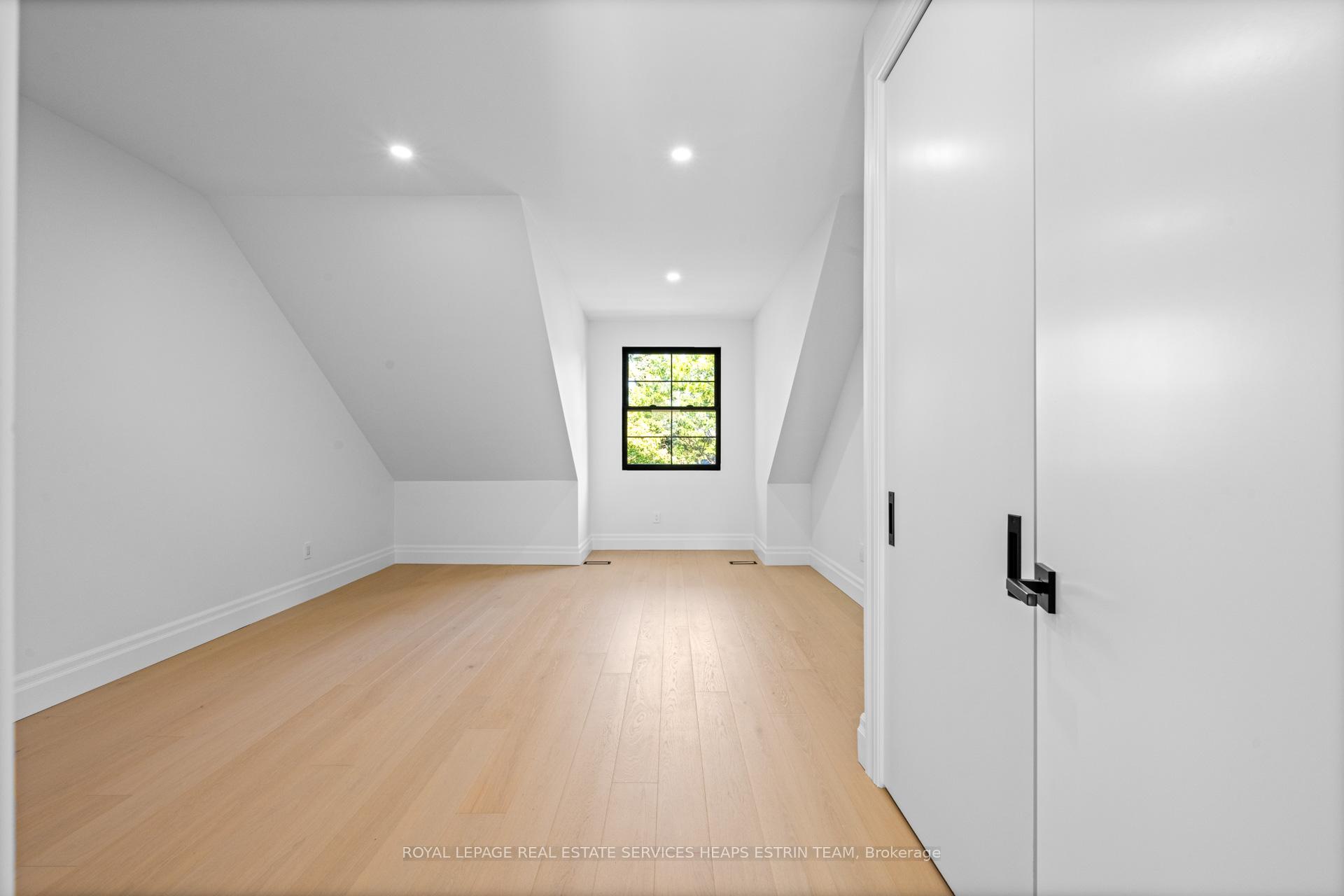 112 Givins St, Toronto, ON M6J2X9 | 4 Bedroom 5 Bathroom Semi-Detached House | Image 25