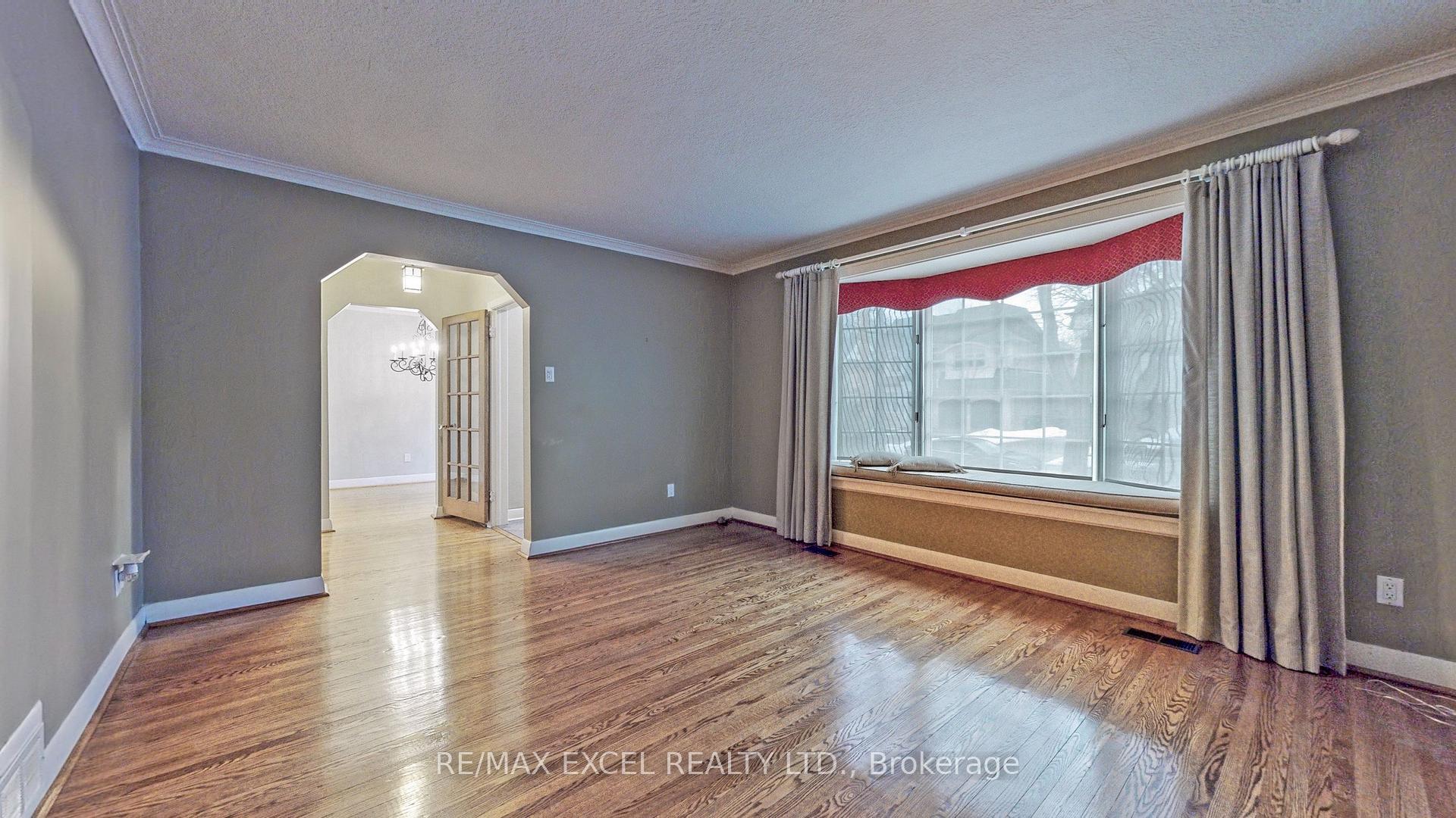 54 Centre Ave, Toronto, ON M2M2L5 | 3 Bedroom 2 Bathroom Detached House | Image 15