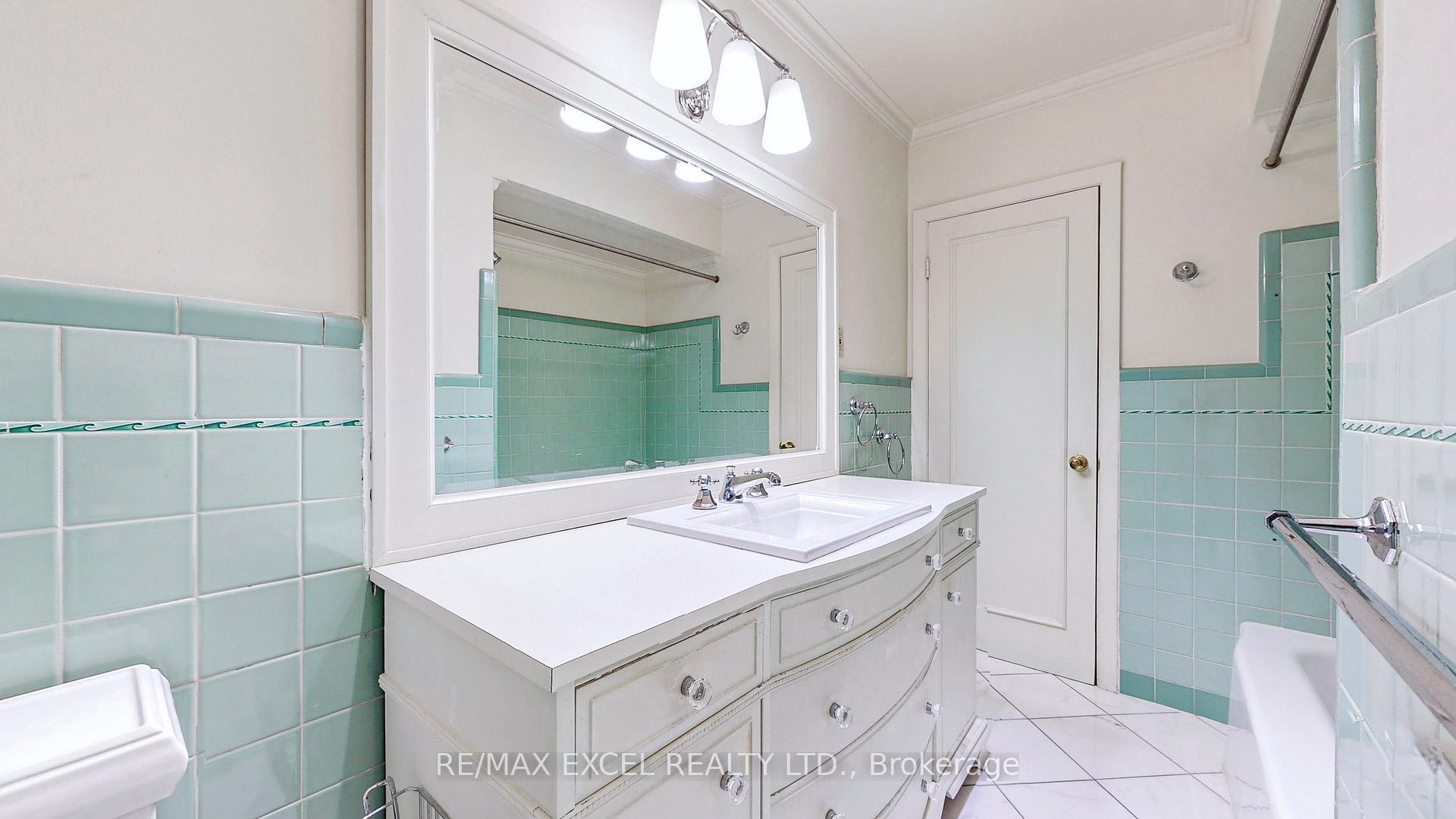 54 Centre Ave, Toronto, ON M2M2L5 | 3 Bedroom 2 Bathroom Detached House | Image 19