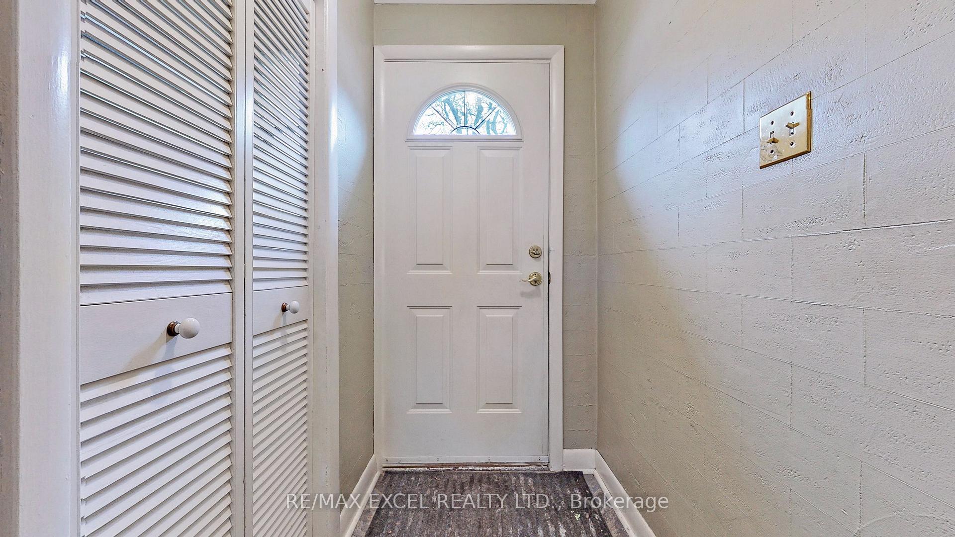 54 Centre Ave, Toronto, ON M2M2L5 | 3 Bedroom 2 Bathroom Detached House | Image 21