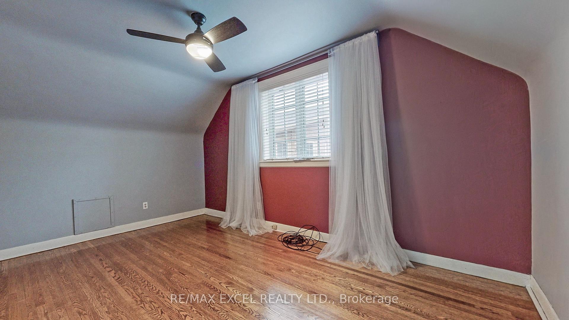 54 Centre Ave, Toronto, ON M2M2L5 | 3 Bedroom 2 Bathroom Detached House | Image 26