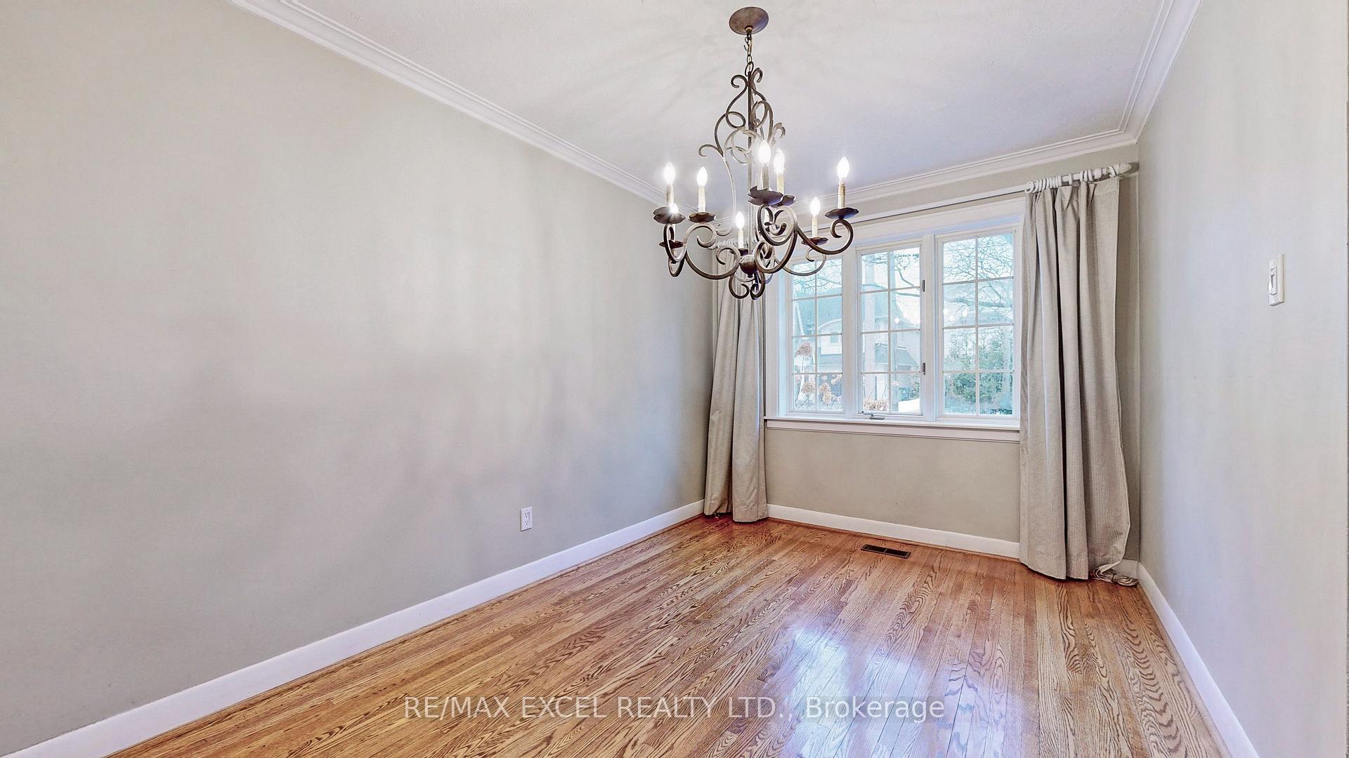 54 Centre Ave, Toronto, ON M2M2L5 | 3 Bedroom 2 Bathroom Detached House | Image 4