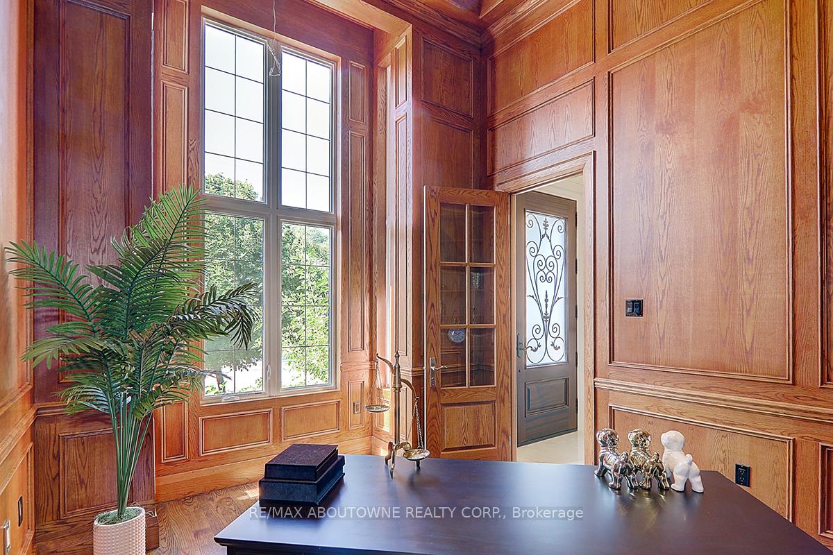 69 Heathview Ave, Toronto, ON M2K2C3 | 4 Bedroom 7 Bathroom Detached House | Image 4