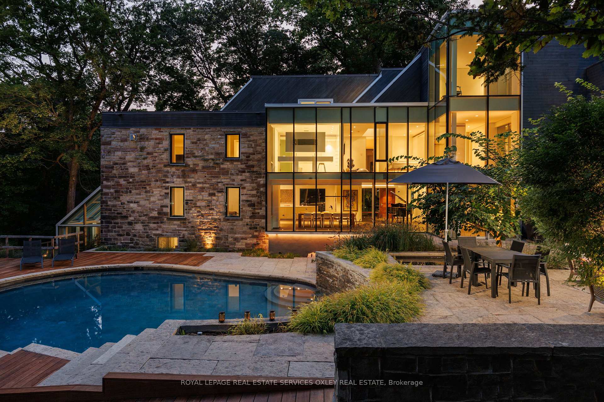 11 Beaumont Rd, Toronto, ON M4W1V4 | 4 Bedroom 4 Bathroom Detached House | Image 32