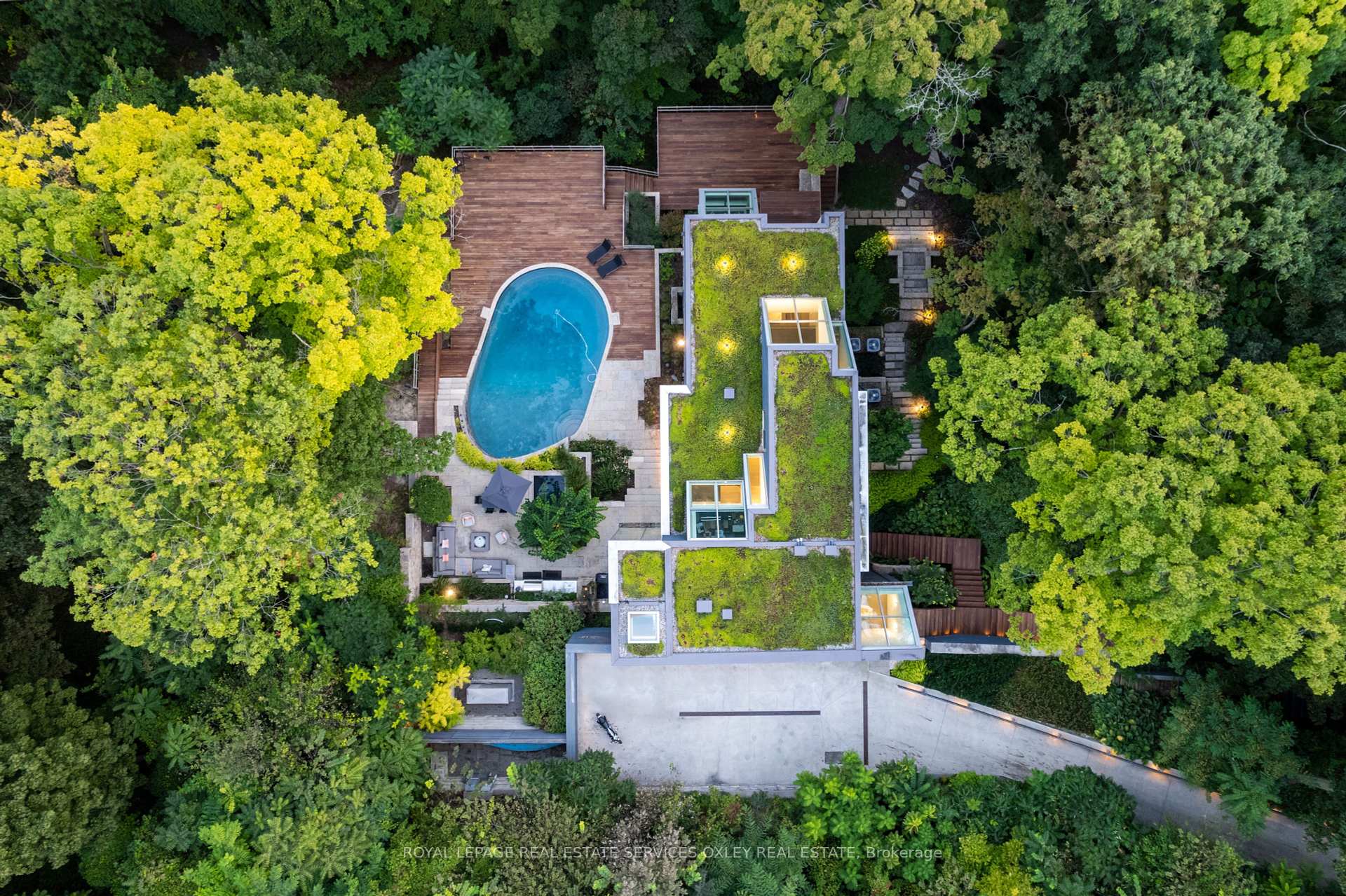 11 Beaumont Rd, Toronto, ON M4W1V4 | 4 Bedroom 4 Bathroom Detached House | Image 34