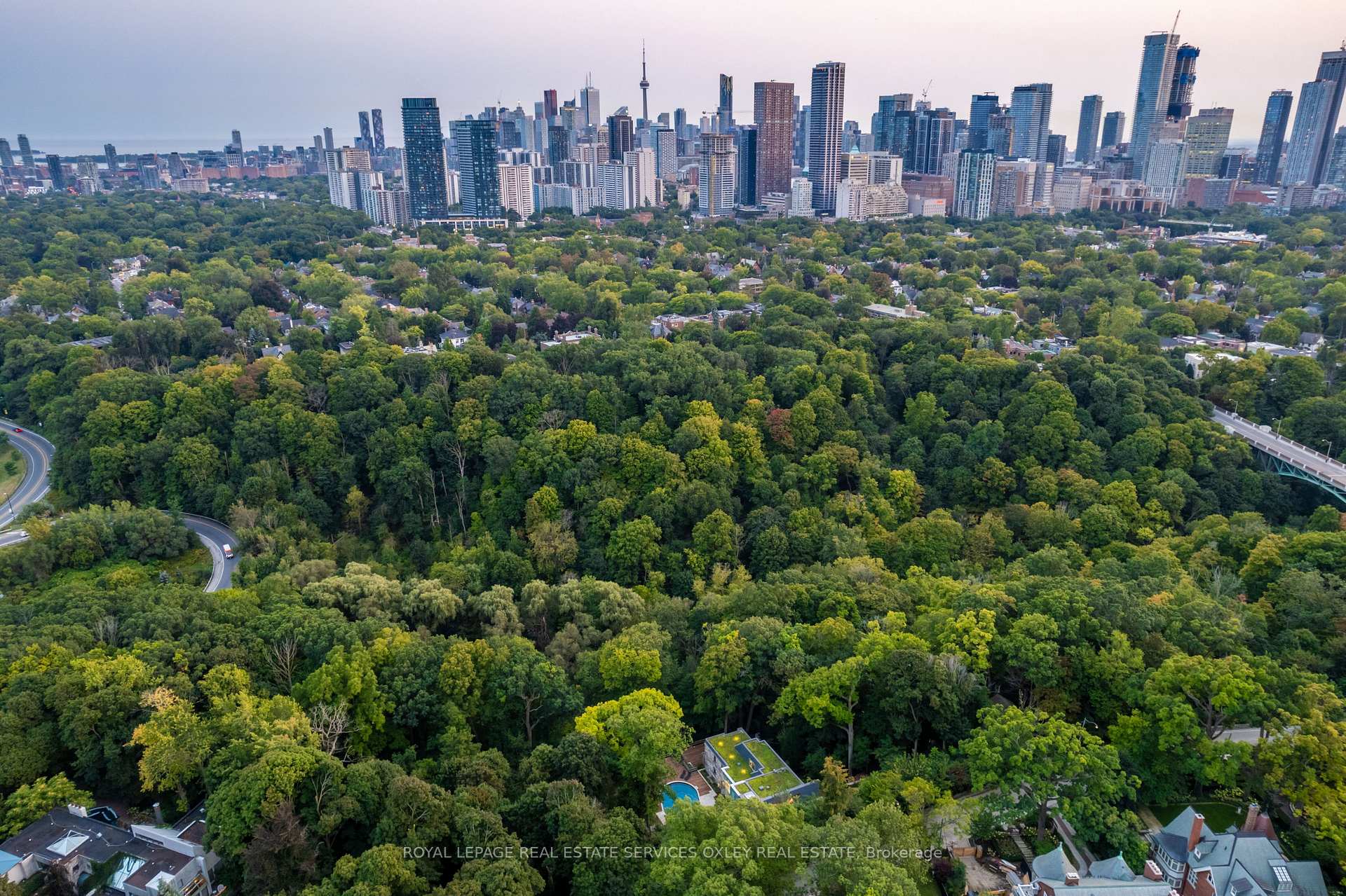 11 Beaumont Rd, Toronto, ON M4W1V4 | 4 Bedroom 4 Bathroom Detached House | Image 37