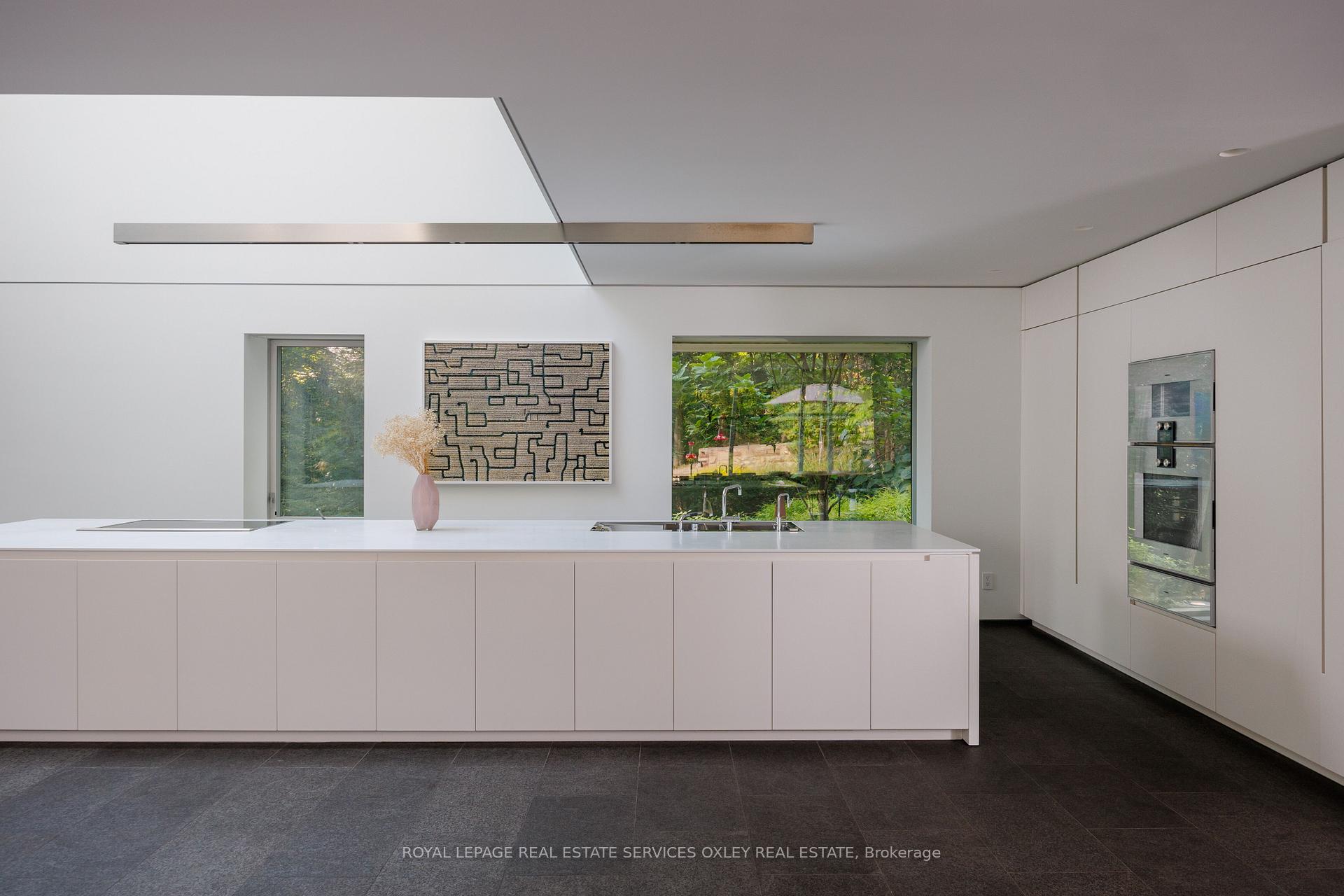 11 Beaumont Rd, Toronto, ON M4W1V4 | 4 Bedroom 4 Bathroom Detached House | Image 8