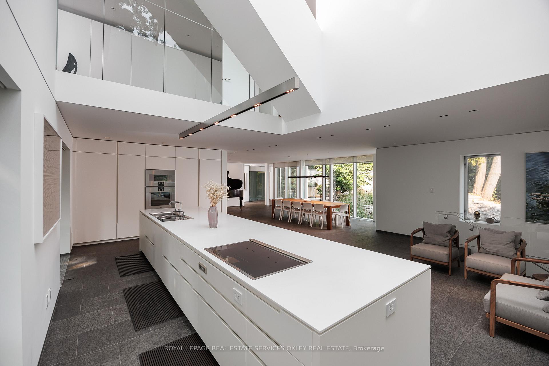 11 Beaumont Rd, Toronto, ON M4W1V4 | 4 Bedroom 4 Bathroom Detached House | Image 9