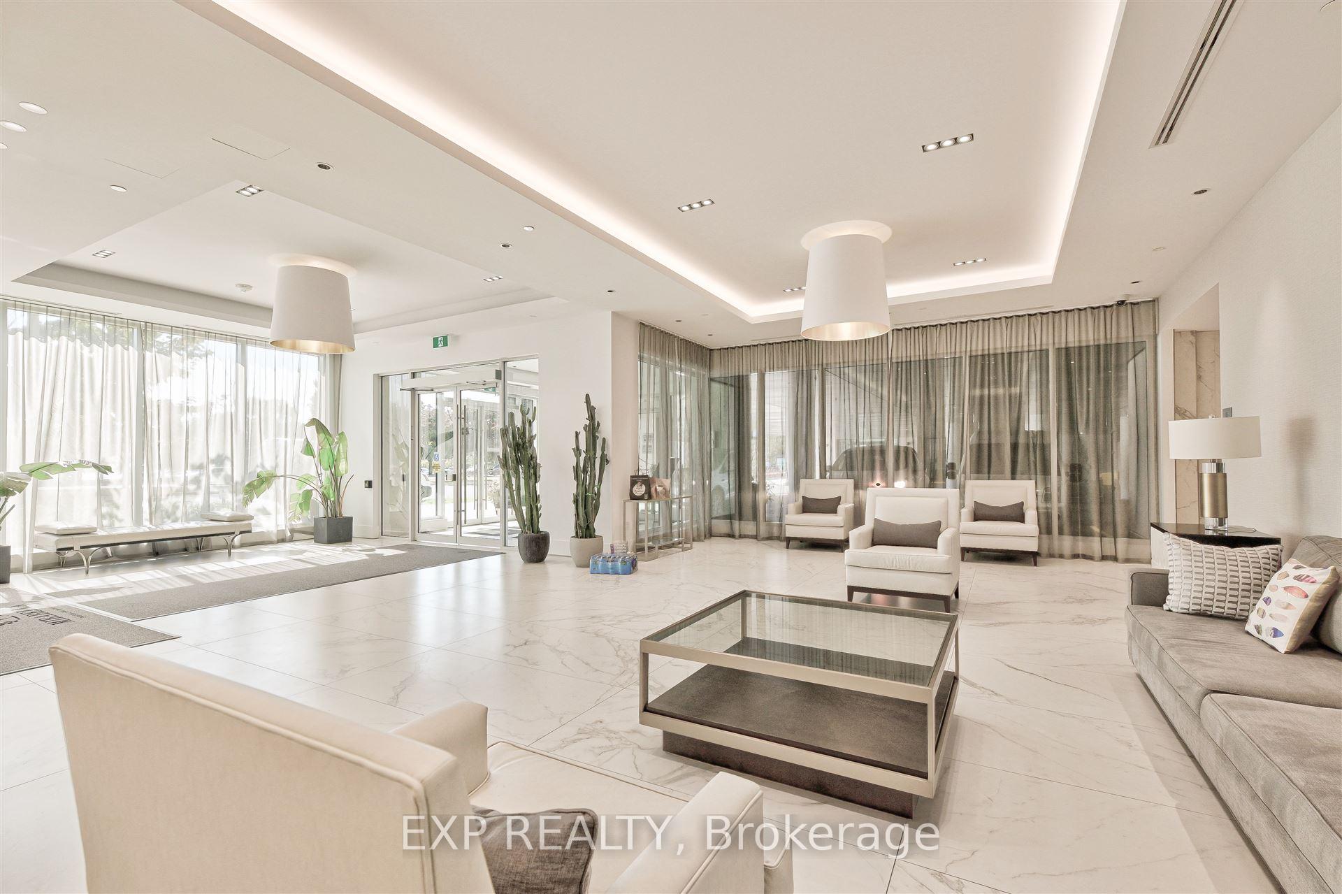 #2216 - 1926 Lakeshore Blvd W, Toronto, ON M6S1A1 | 1 Bedroom 1 Bathroom Condo Apt | Image 2