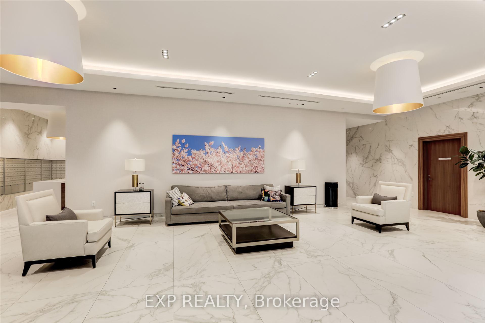 #2216 - 1926 Lakeshore Blvd W, Toronto, ON M6S1A1 | 1 Bedroom 1 Bathroom Condo Apt | Image 3