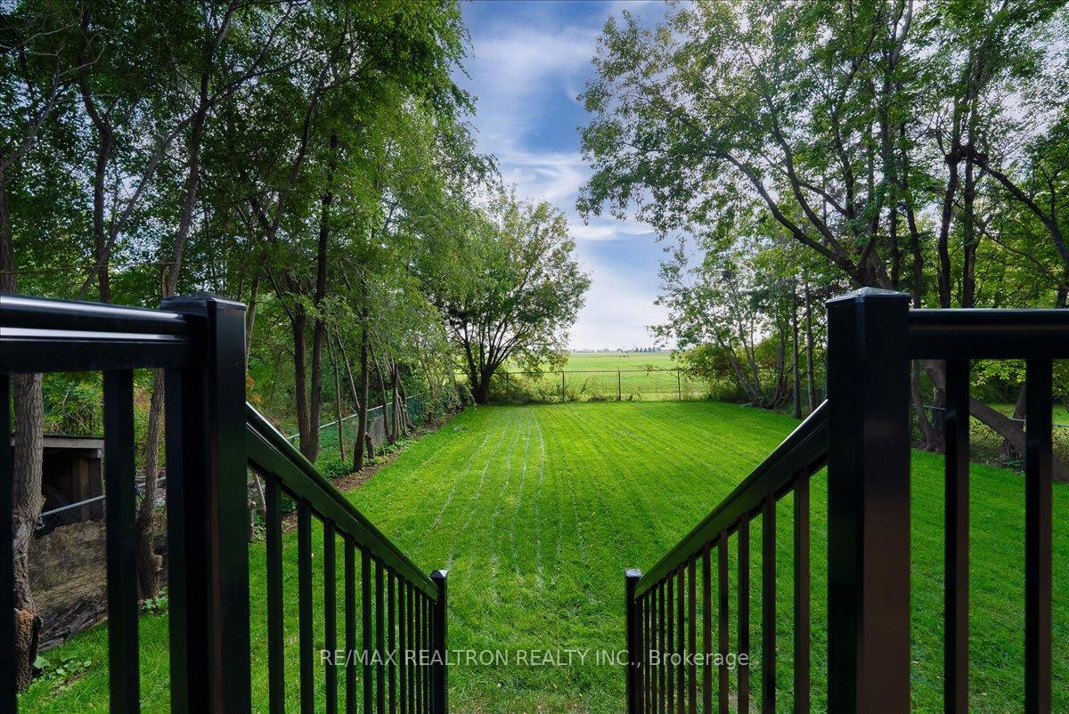 275 Reiner Rd, Toronto, ON M3H2M5 | 4 Bedroom 6 Bathroom Detached House | Image 37