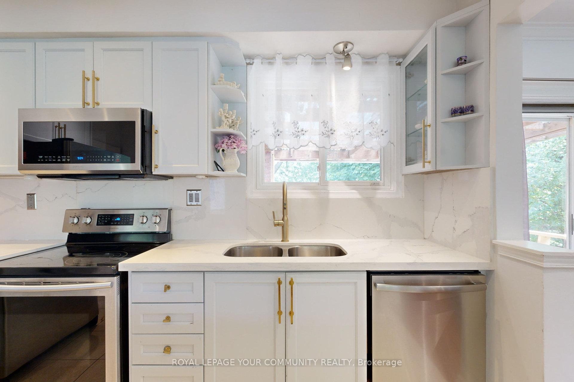 191 Maxome Ave, Toronto, ON M2M3L1 | 3 Bedroom 3 Bathroom Detached House | Image 14