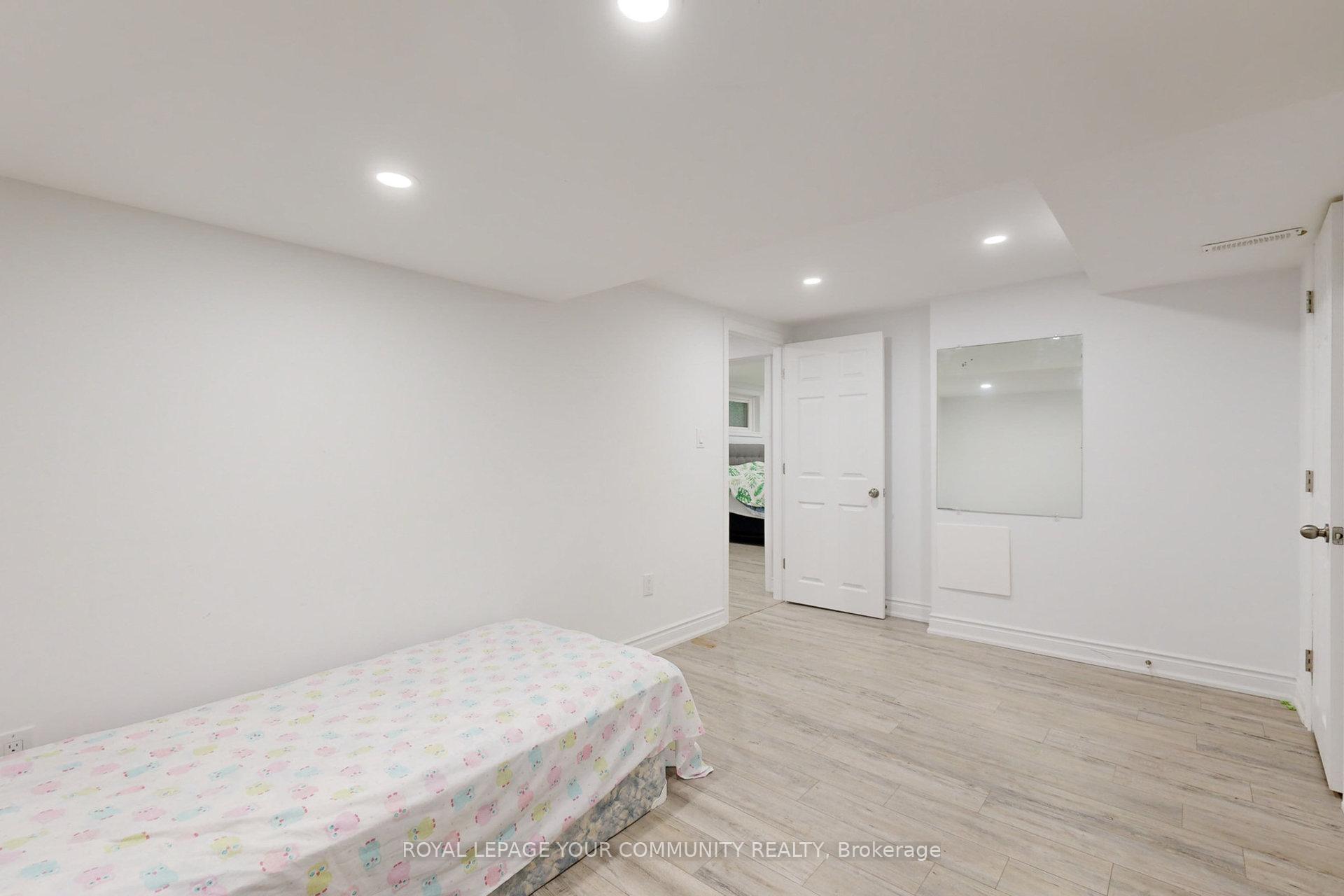 191 Maxome Ave, Toronto, ON M2M3L1 | 3 Bedroom 3 Bathroom Detached House | Image 32