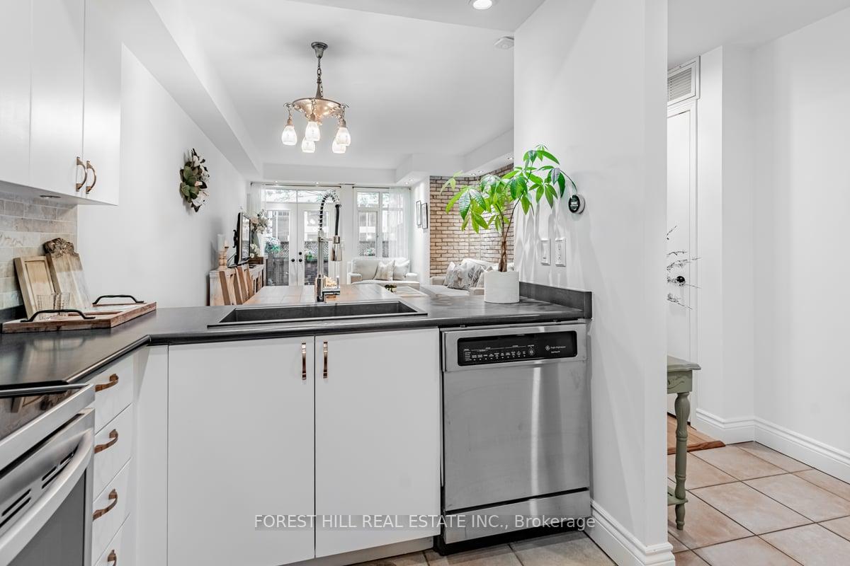 #116 - 500 Richmond St W, Toronto, ON M5V3N4 | 2 Bedroom 1 Bathroom Condo Apt | Image 13