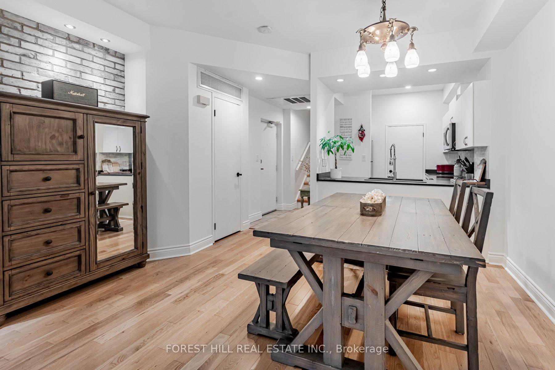 #116 - 500 Richmond St W, Toronto, ON M5V3N4 | 2 Bedroom 1 Bathroom Condo Apt | Image 4