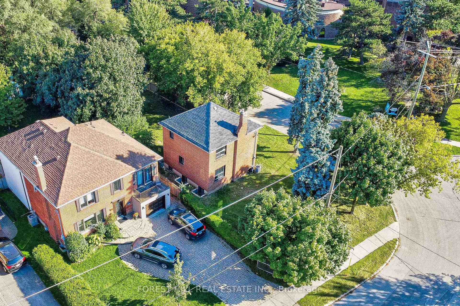 27 Westgate Blvd, Toronto, ON M3H1N8 | 3 Bedroom 2 Bathroom Detached House | Image 4