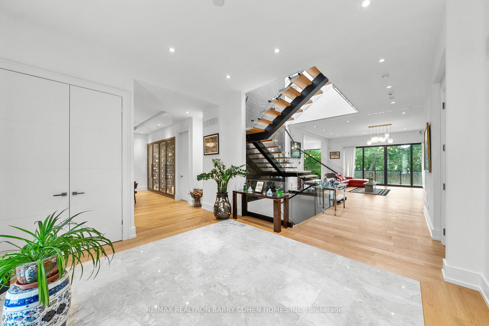 28 Brian Cliff Dr, Toronto, ON M3B2G2 | 4 Bedroom 7 Bathroom Detached House | Image 4