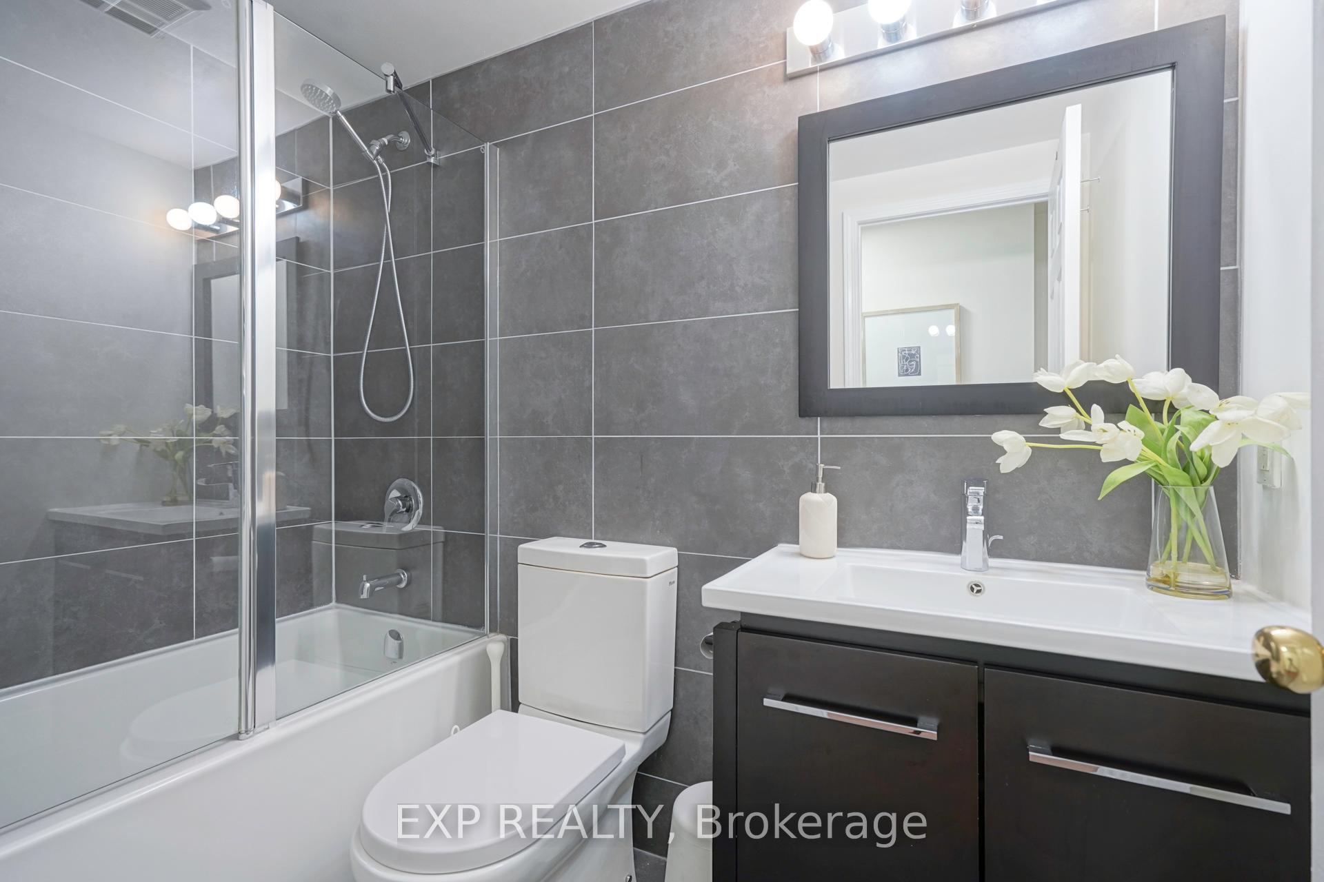 #632 - 38 Stadium Rd, Toronto, ON M5V3P4 | 2 Bedroom 1 Bathroom Condo Townhouse | Image 10