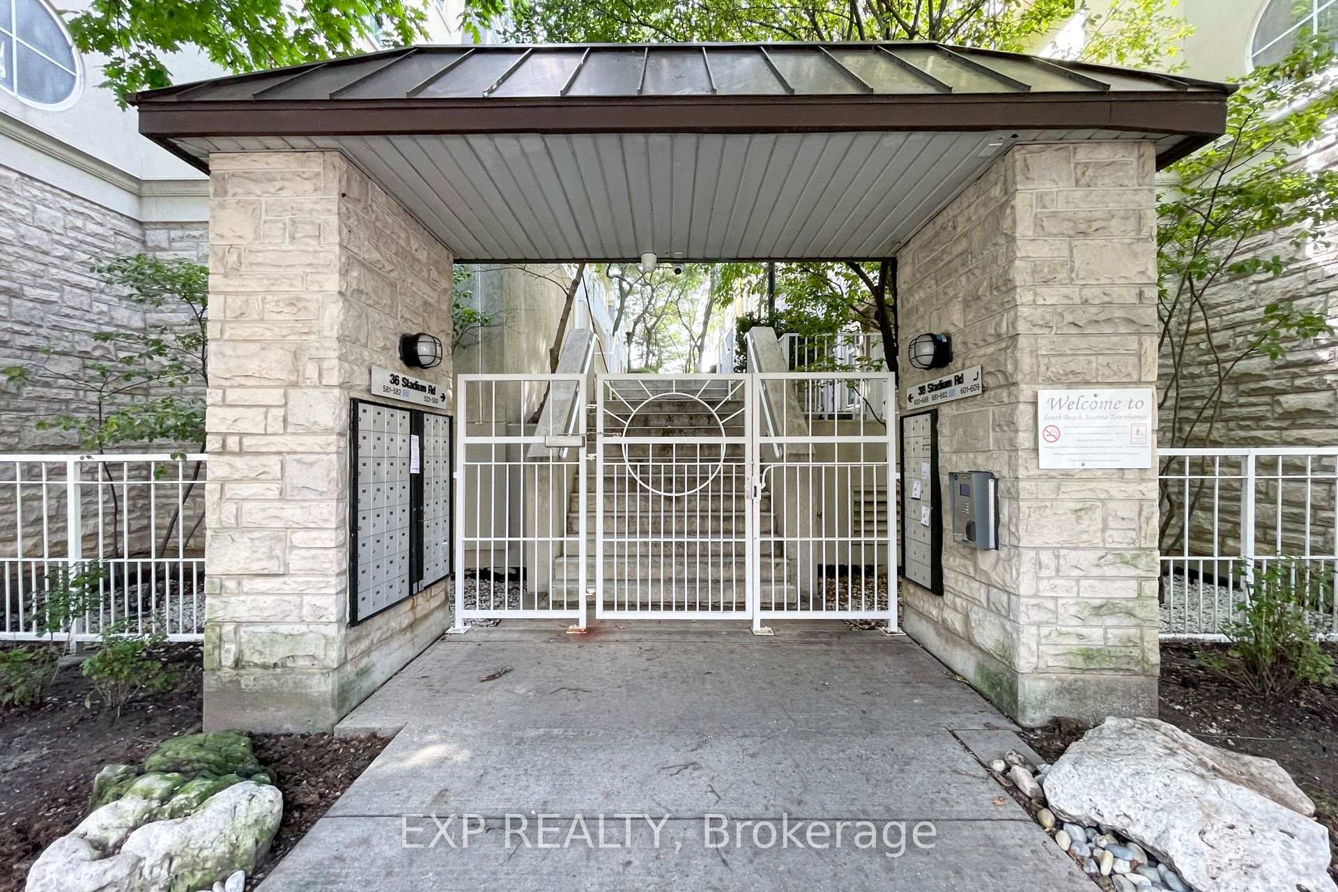 #632 - 38 Stadium Rd, Toronto, ON M5V3P4 | 2 Bedroom 1 Bathroom Condo Townhouse | Image 23