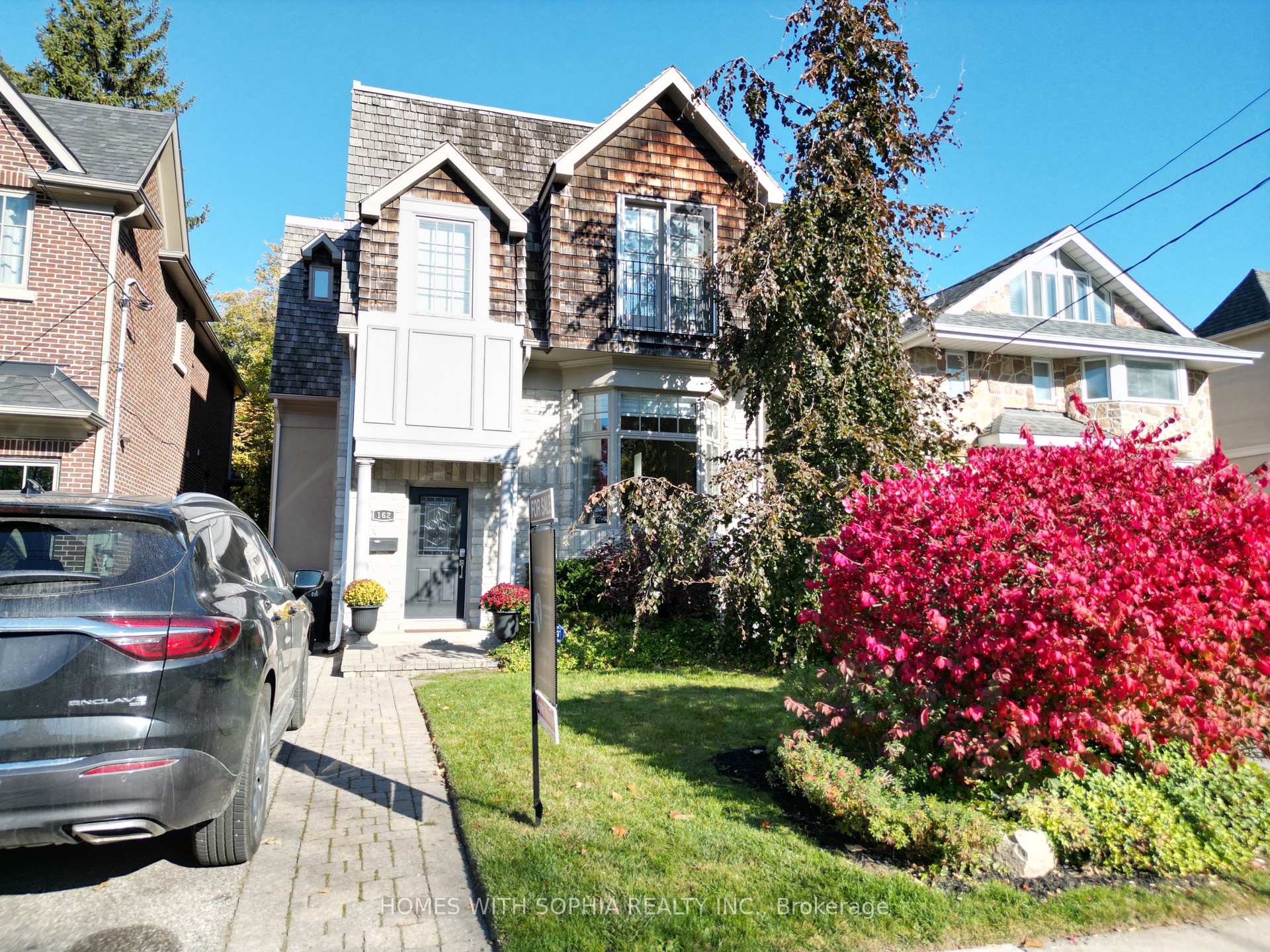 162 Glenvale Blvd, Toronto, ON M4G2W3 | 2 Bedroom 4 Bathroom Detached House | Image 3