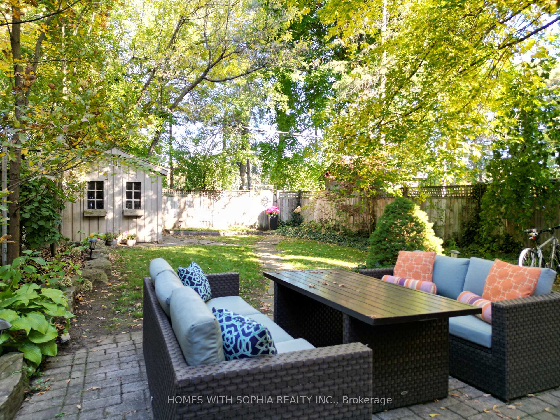 162 Glenvale Blvd, Toronto, ON M4G2W3 | 2 Bedroom 4 Bathroom Detached House | Image 34