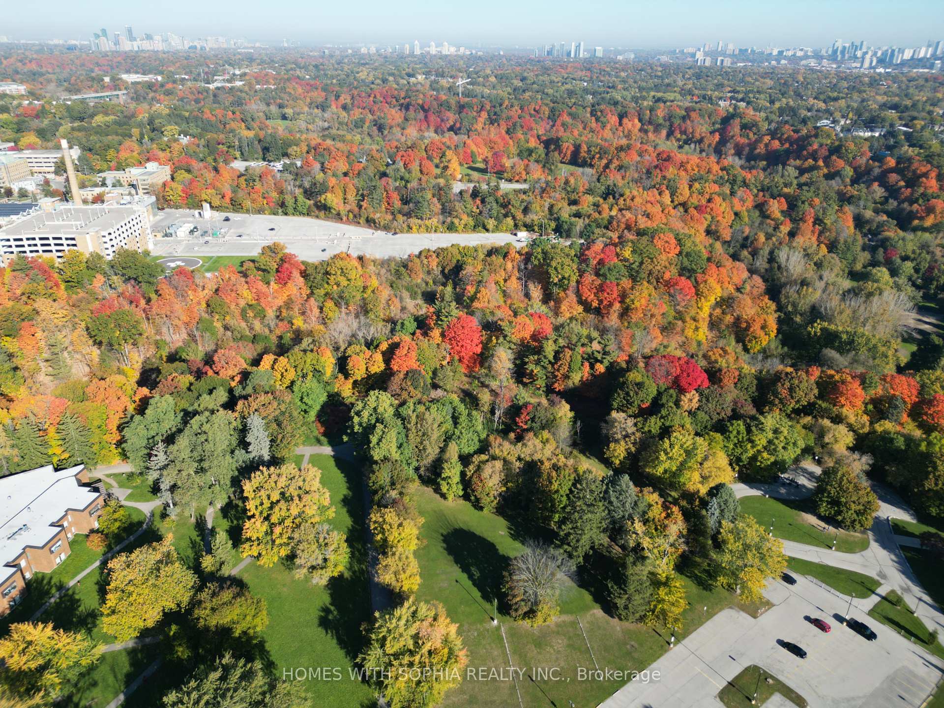 162 Glenvale Blvd, Toronto, ON M4G2W3 | 2 Bedroom 4 Bathroom Detached House | Image 38