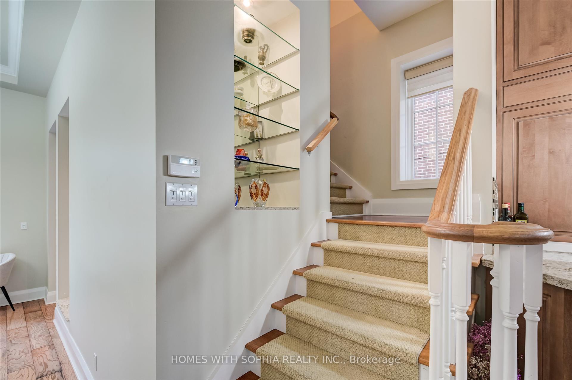 162 Glenvale Blvd, Toronto, ON M4G2W3 | 2 Bedroom 4 Bathroom Detached House | Image 6