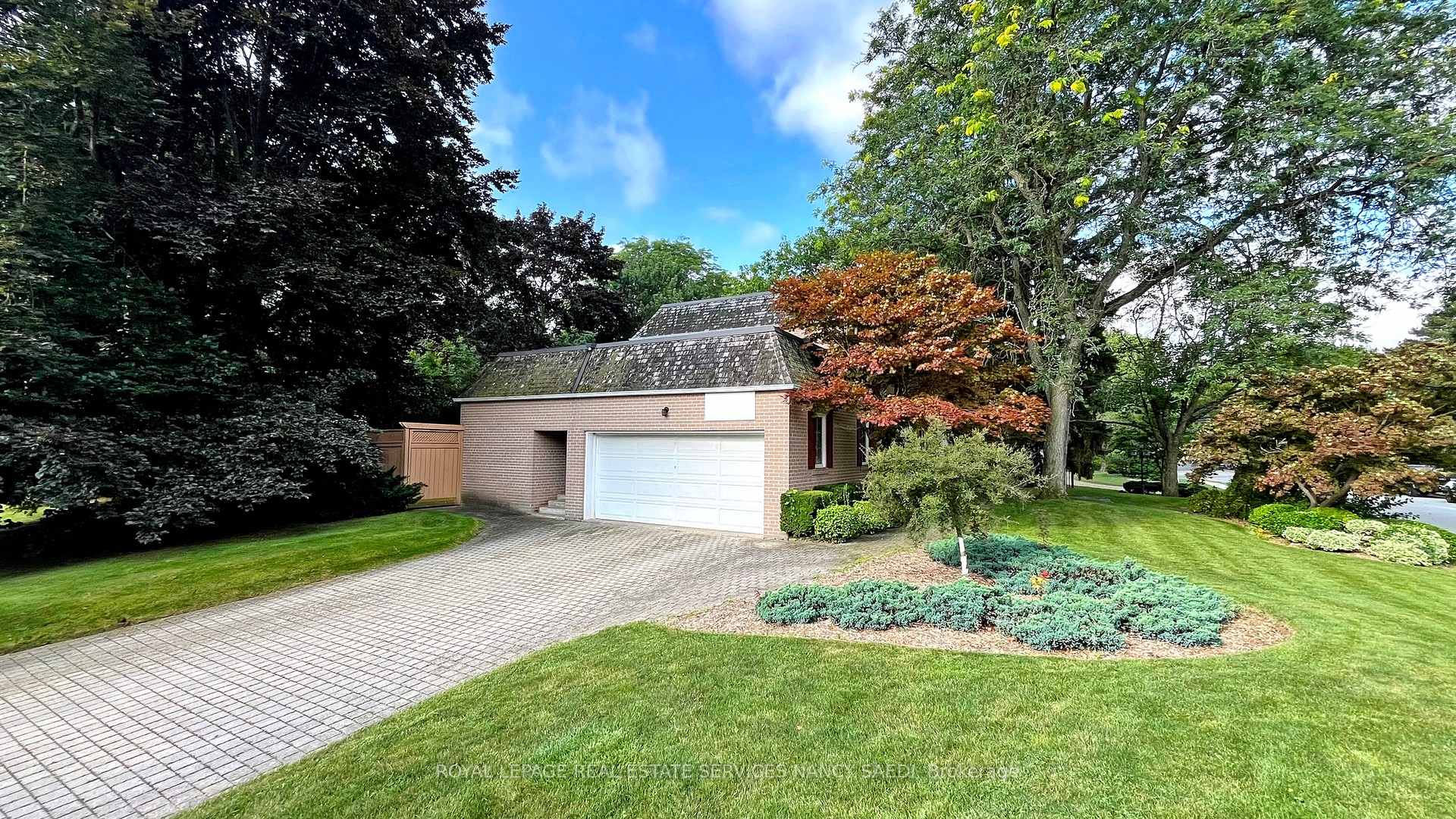31 Saintfield Ave, Toronto, ON M3C2M7 | 4 Bedroom 3 Bathroom Detached House | Image 1