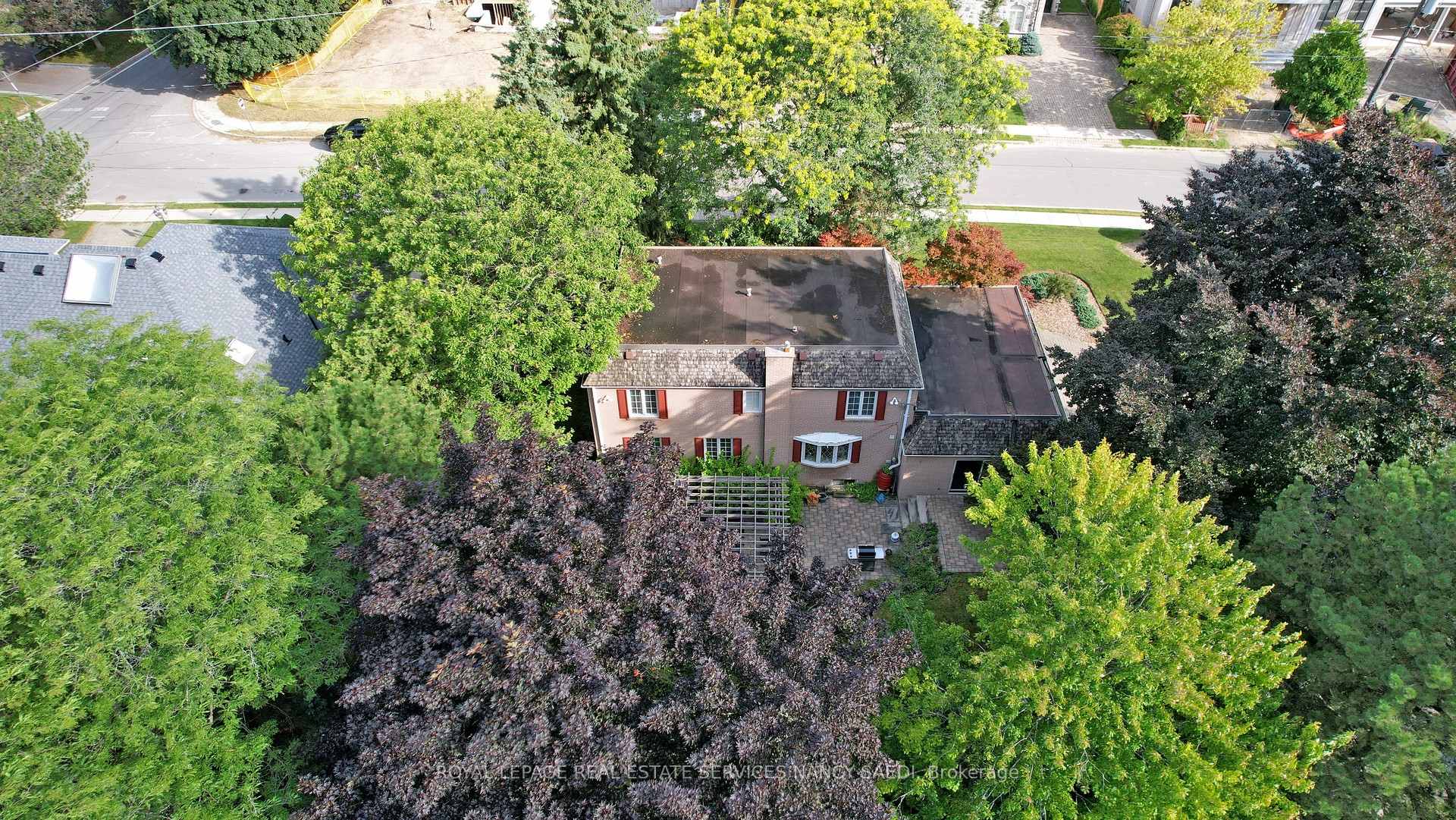 31 Saintfield Ave, Toronto, ON M3C2M7 | 4 Bedroom 3 Bathroom Detached House | Image 30