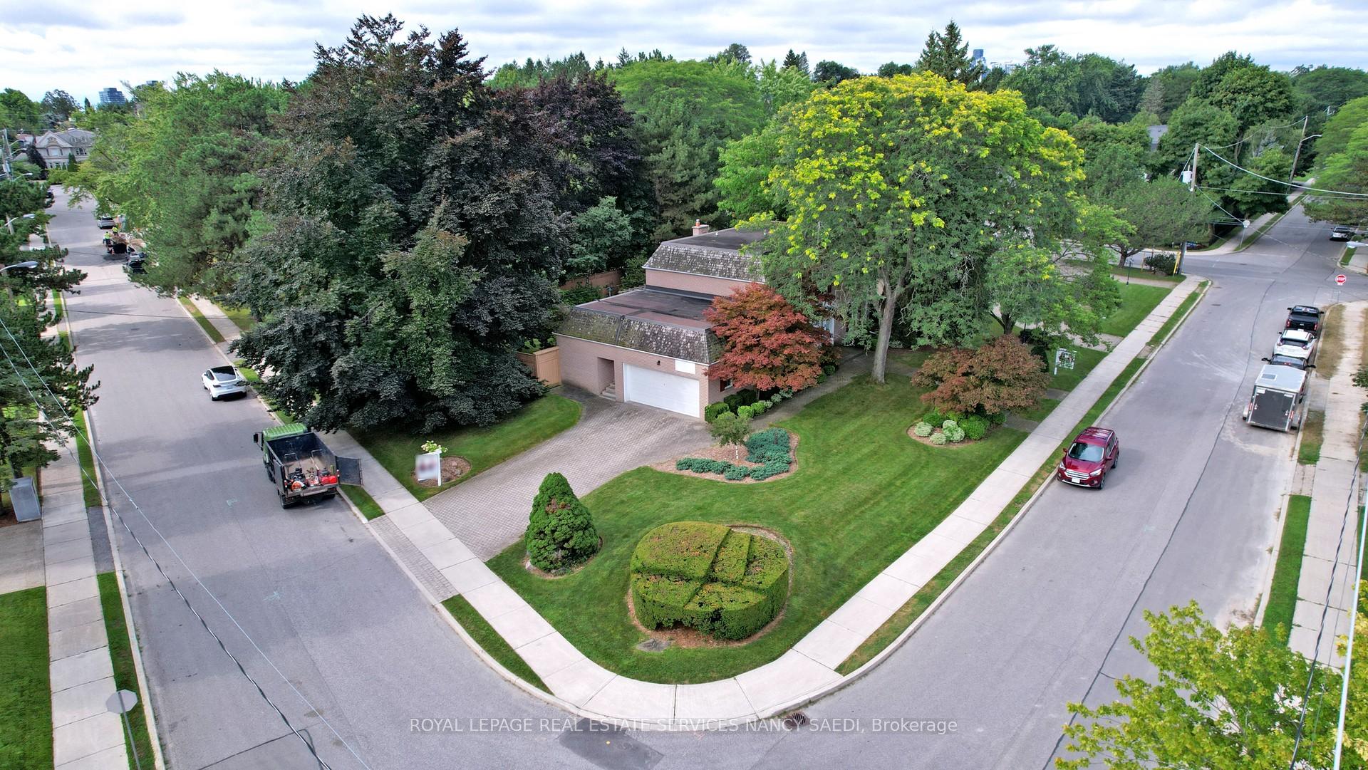 31 Saintfield Ave, Toronto, ON M3C2M7 | 4 Bedroom 3 Bathroom Detached House | Image 32