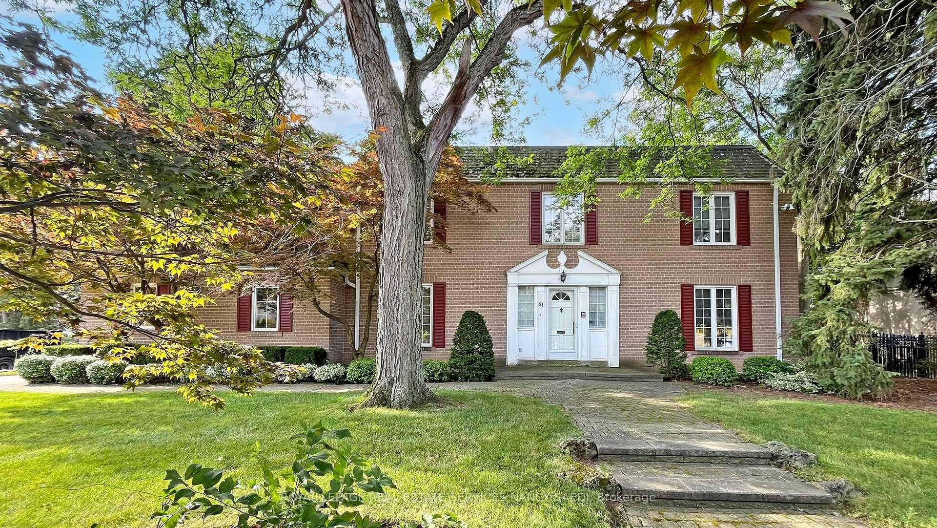 31 Saintfield Ave, Toronto, ON M3C2M7 | 4 Bedroom 3 Bathroom Detached House | Image 5