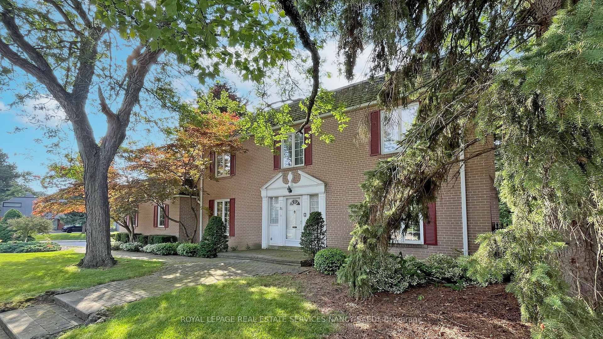 31 Saintfield Ave, Toronto, ON M3C2M7 | 4 Bedroom 3 Bathroom Detached House | Image 8